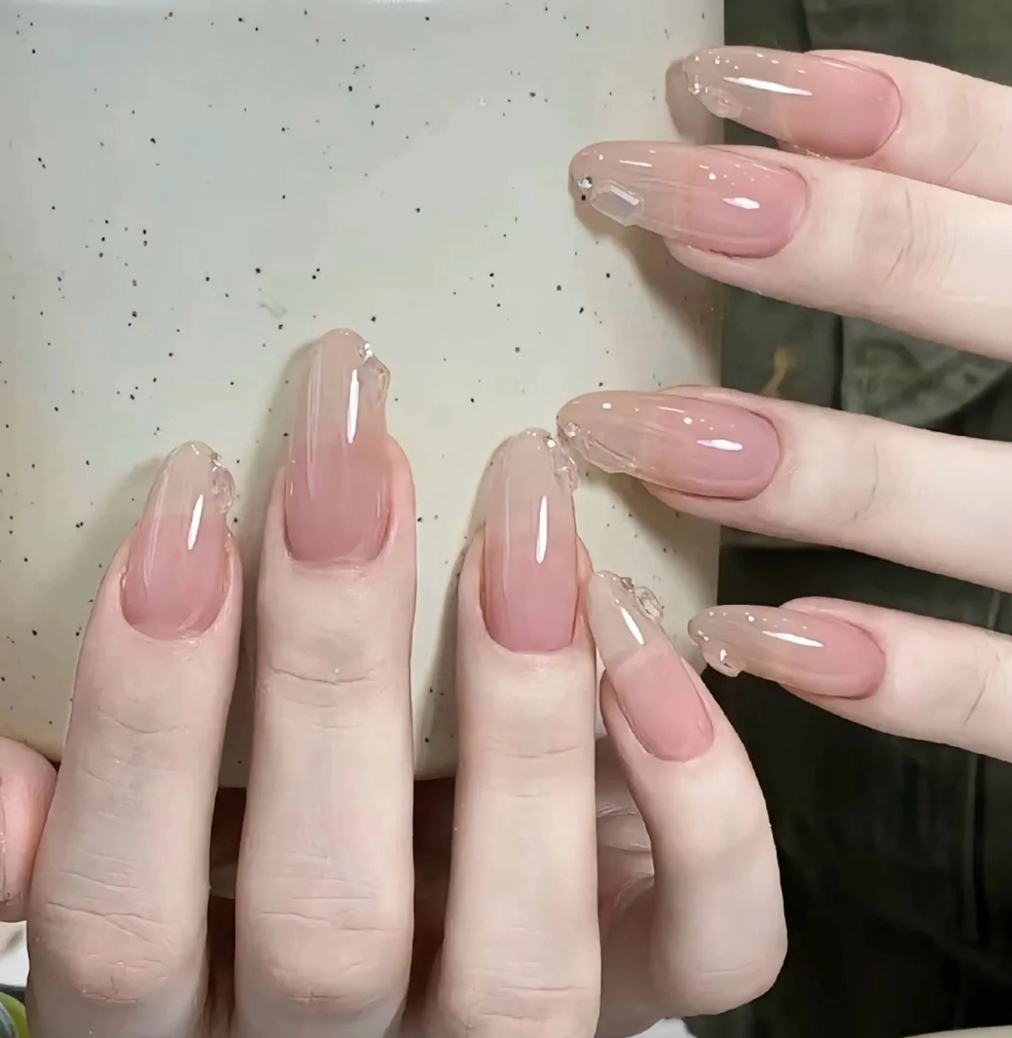 ネイル アートネイル オーロラネイル クリアネイル 長さ出し フレンチネイル ハンドネイル 石井 百合のネイルデザイン