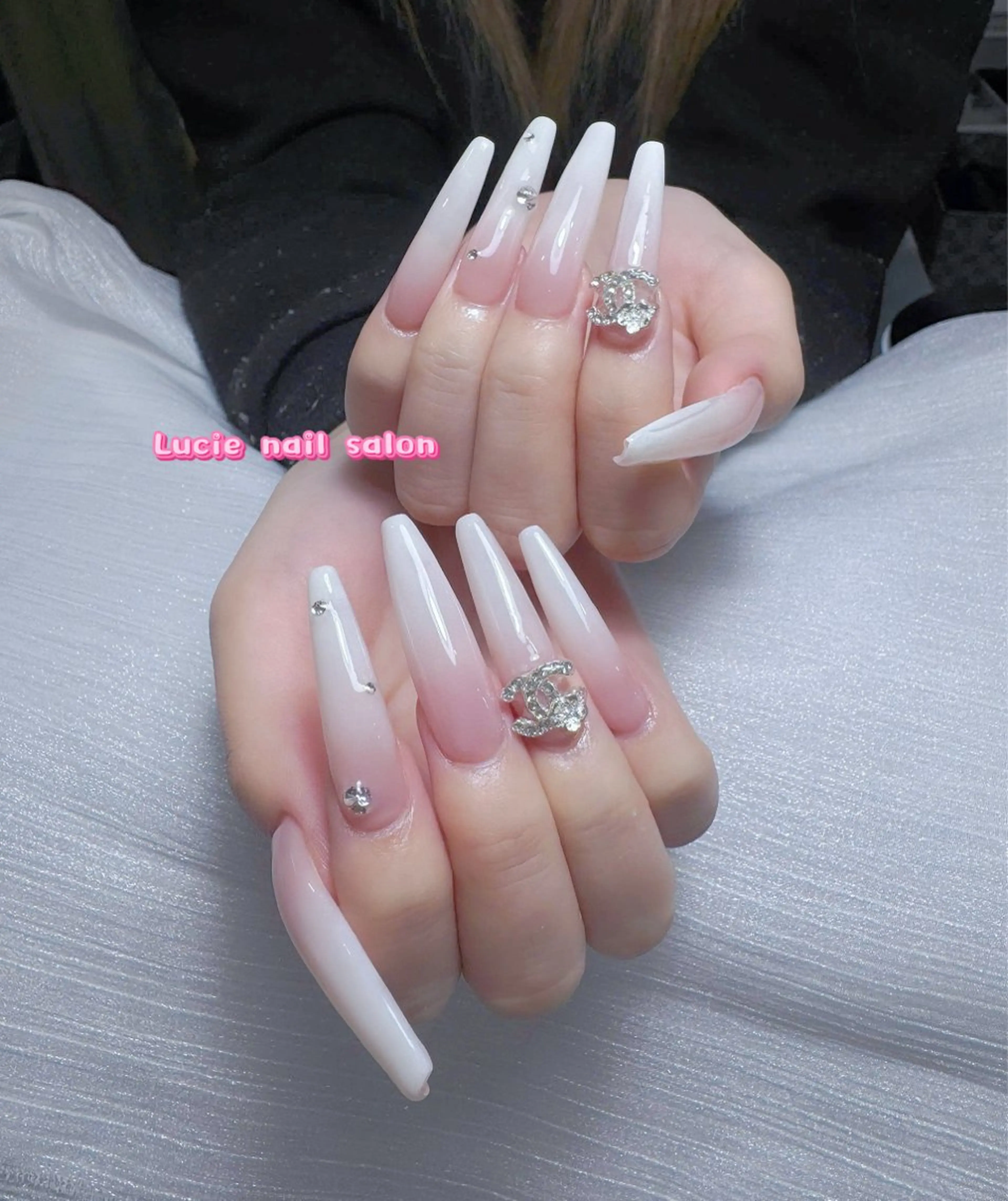 ネイル フレンチネイル ジェルネイル グラデーション 持ち込み オフィスネイル ハンドネイル LUCIE NAIL所属・LUCIE NAILのネイルデザイン