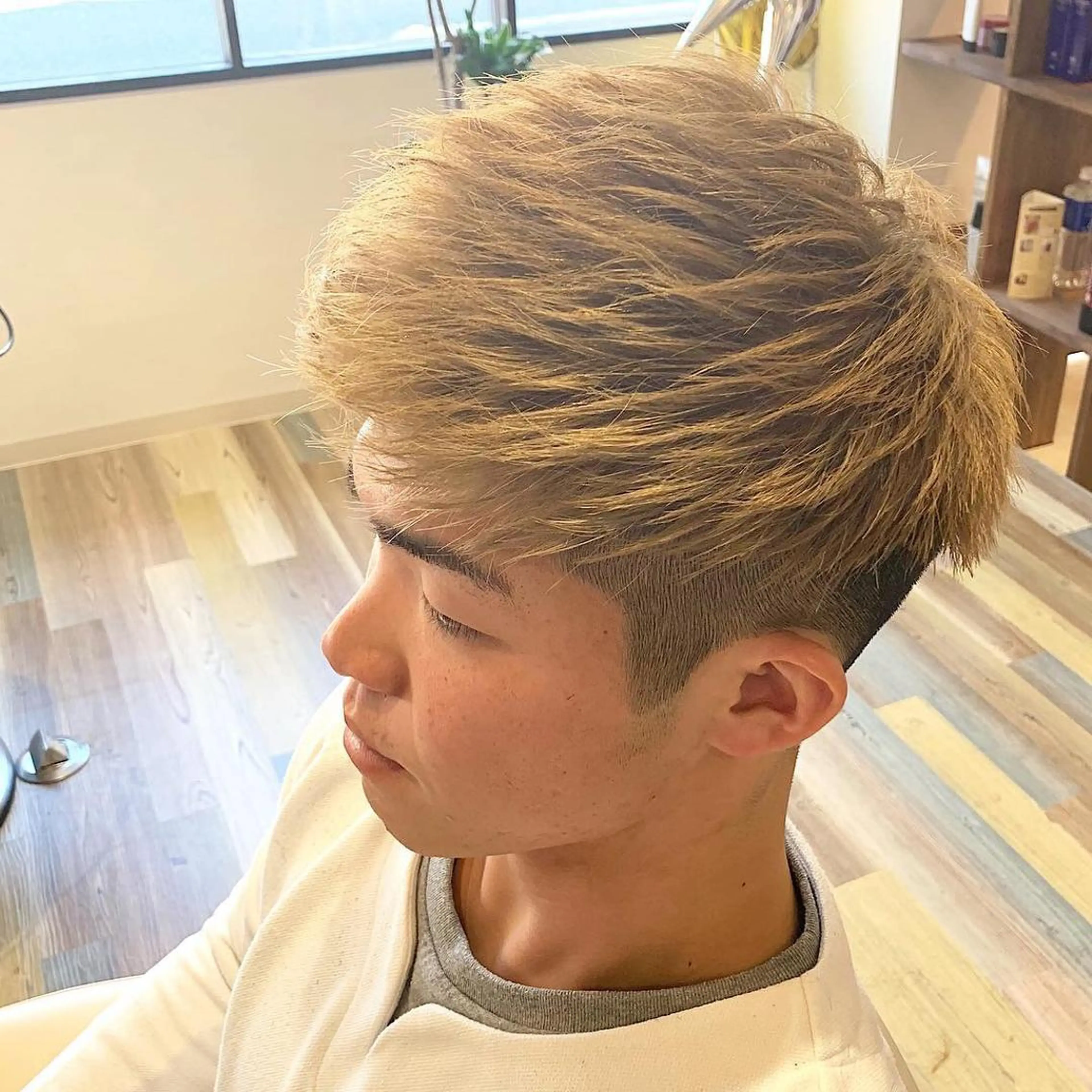 ショート カラー メンズ 卒業式のヘアスタイル hair salon 未来-mirai所属・【男性専門】岩崎凌 ✂︎楽しい時間を！のヘアスタイル