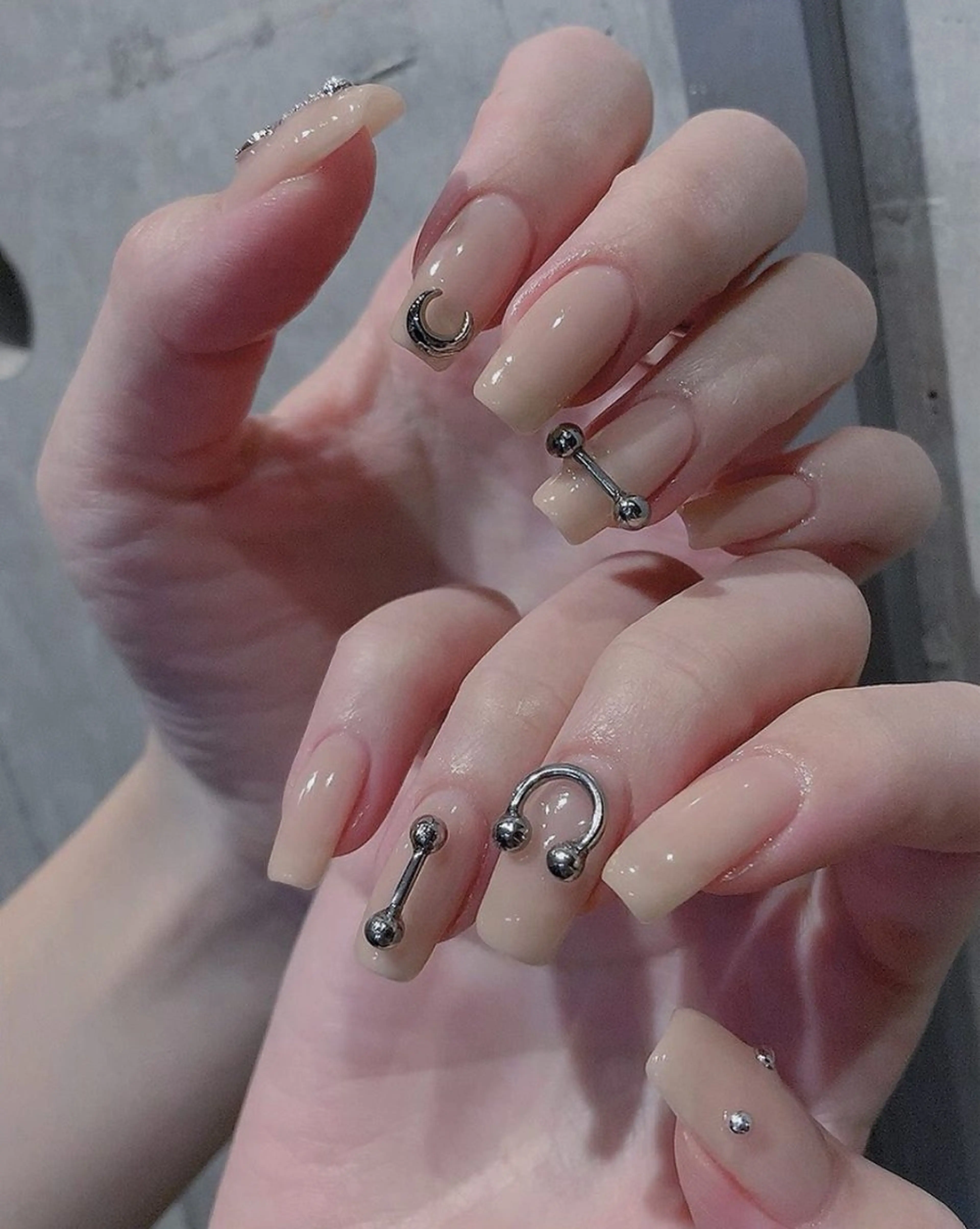 ネイル フレンチネイル ジェルネイル ハロウィン キラキラネイル 韓国ネイル H.baby Nail Salonのネイルデザイン