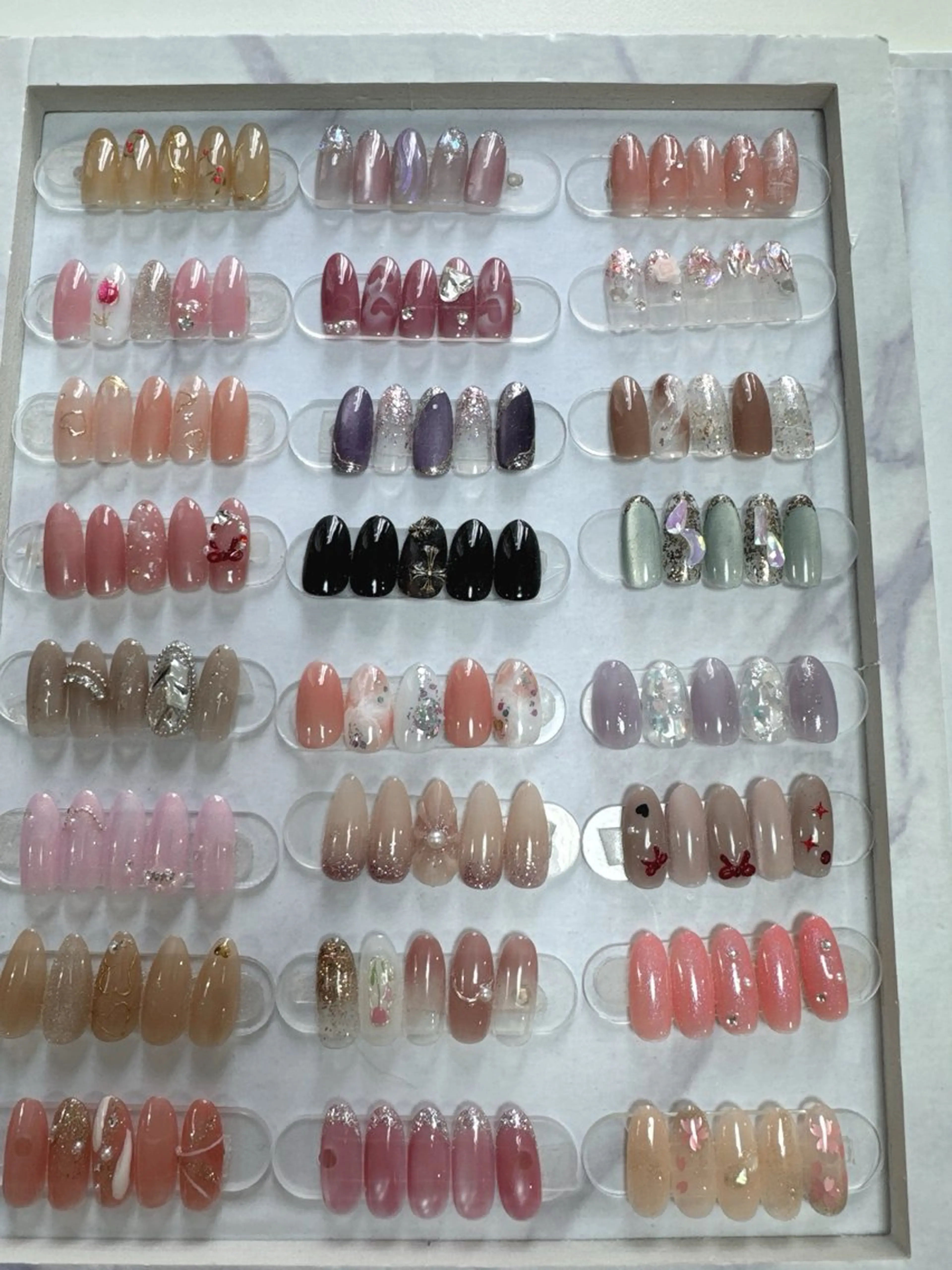 ネイル ハンドネイル AB マツエクネイルサロン2号店所属・金子 希のネイルデザイン