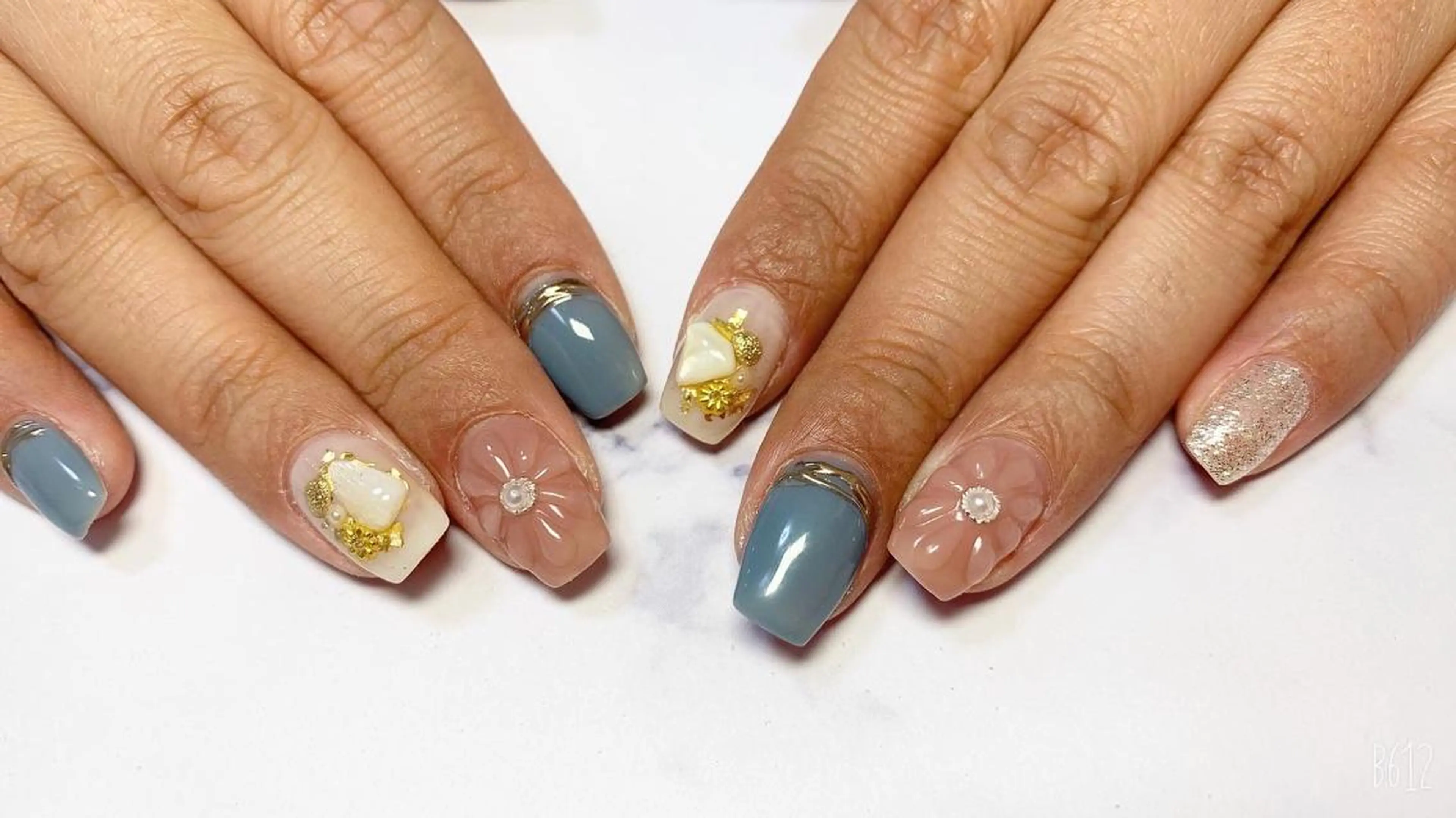 ネイル ハンドネイル ManiNail所属・Mani Nailsのネイルデザイン