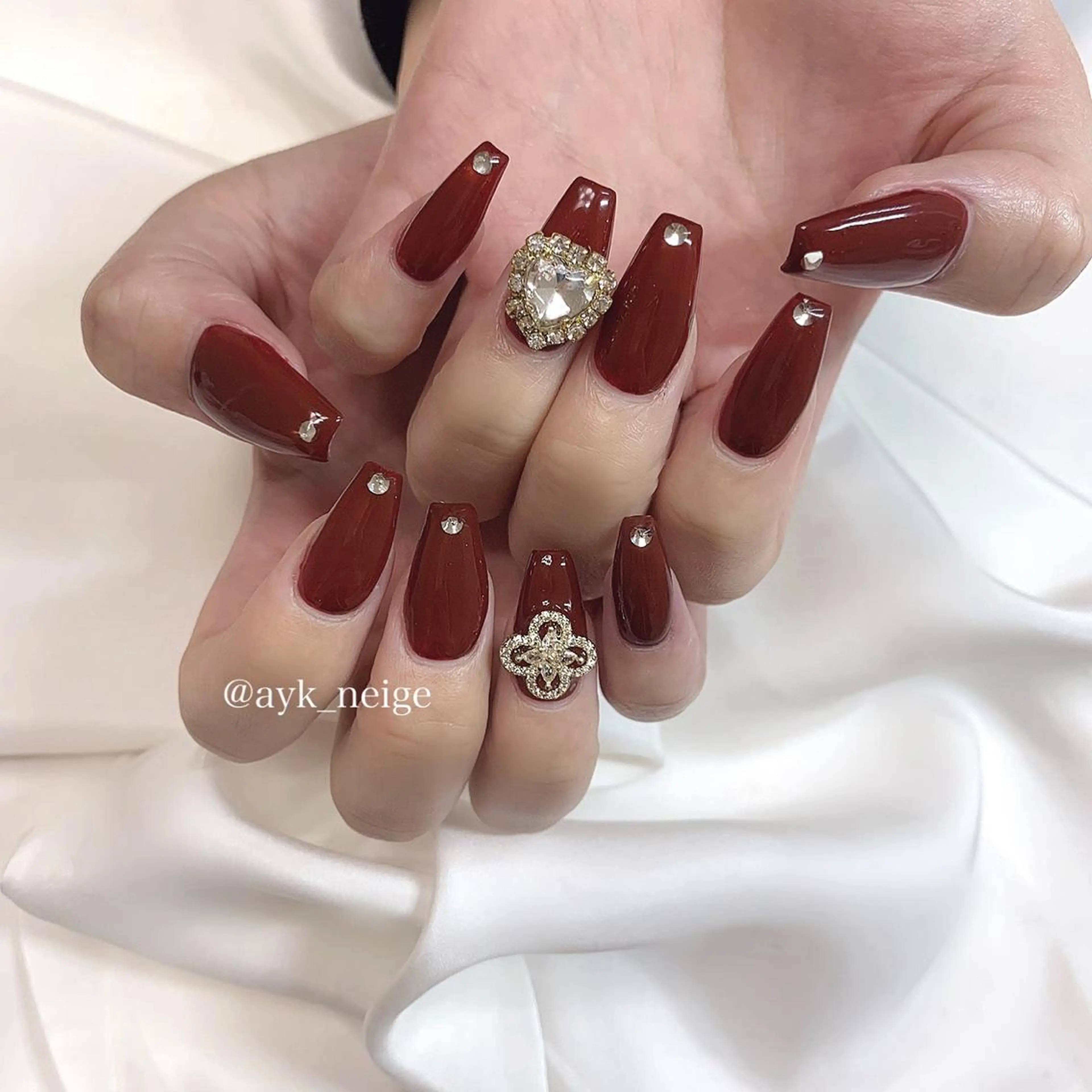 ネイル オーロラネイル フットネイル ハート キラキラネイル 韓国ネイル n'eige nail所属・大谷 綾香のネイルデザイン