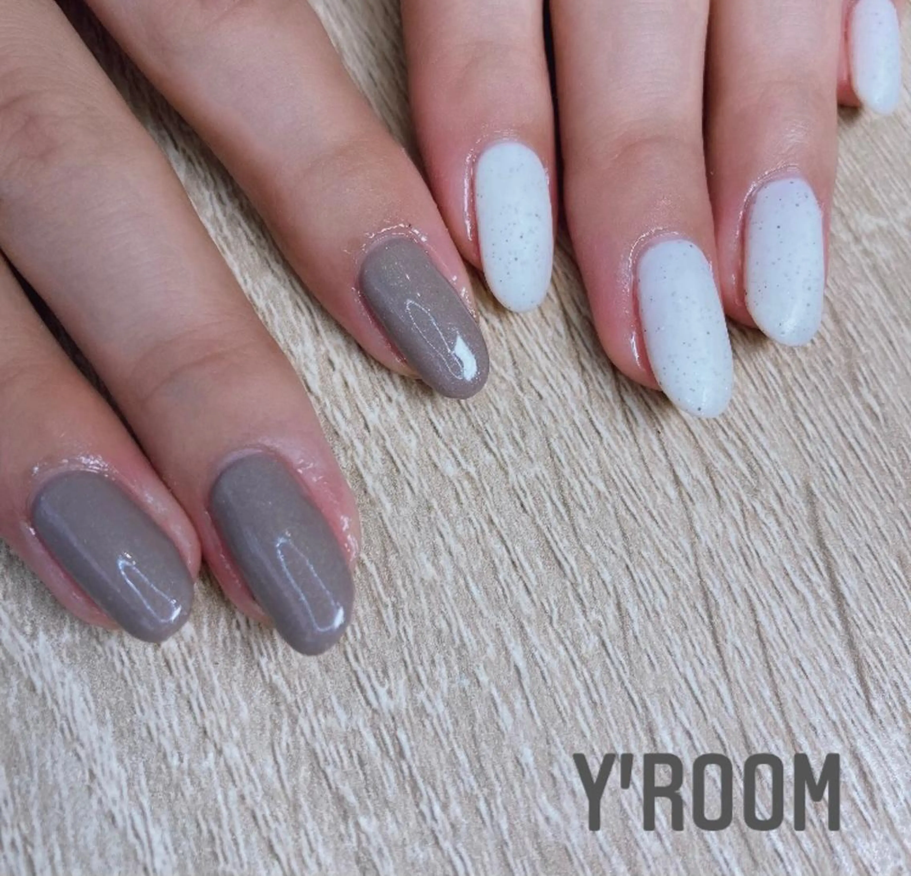 ネイル オーロラネイル フラッシュネイル フットネイル ジェルネイル 氷ネイル・うるうるネイル YUKA （ネイリスト）のネイルデザイン