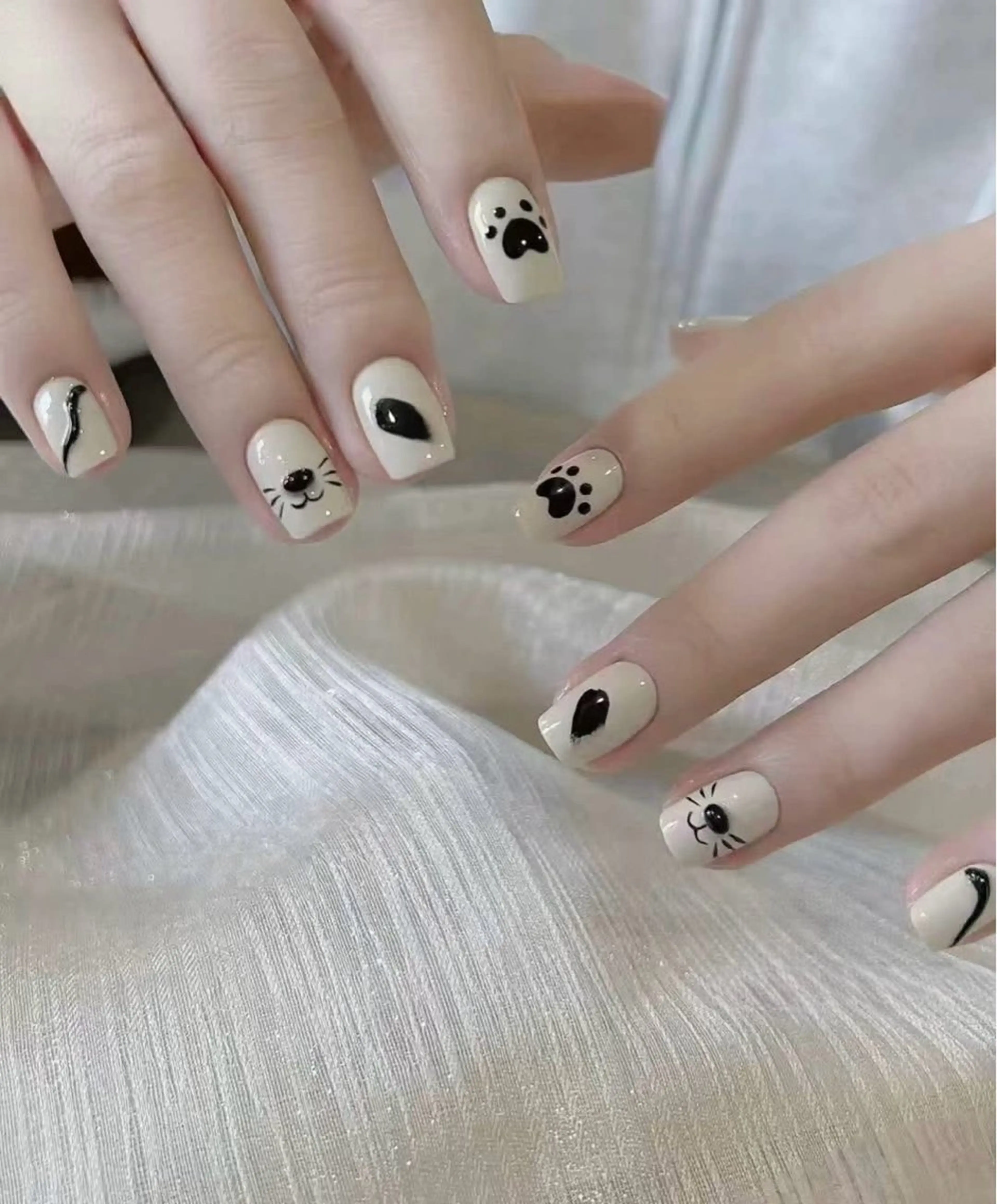 ネイル ハンドネイル トウイ チャンのネイルデザイン