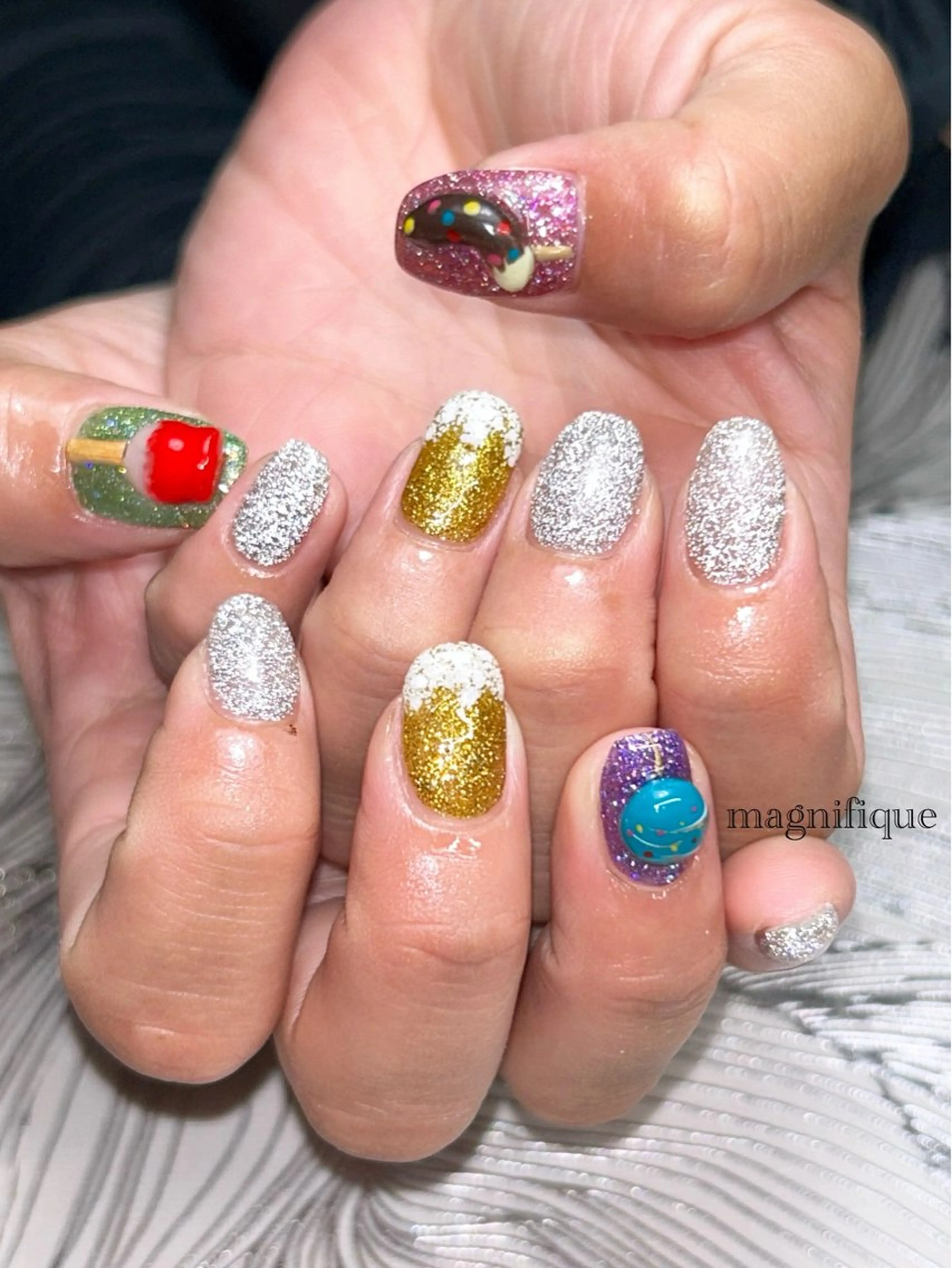 ネイル アートネイル フラッシュネイル ラメ(グリッター) ロングネイル ショートネイル プライベートサロン マニフィークのネイルデザイン