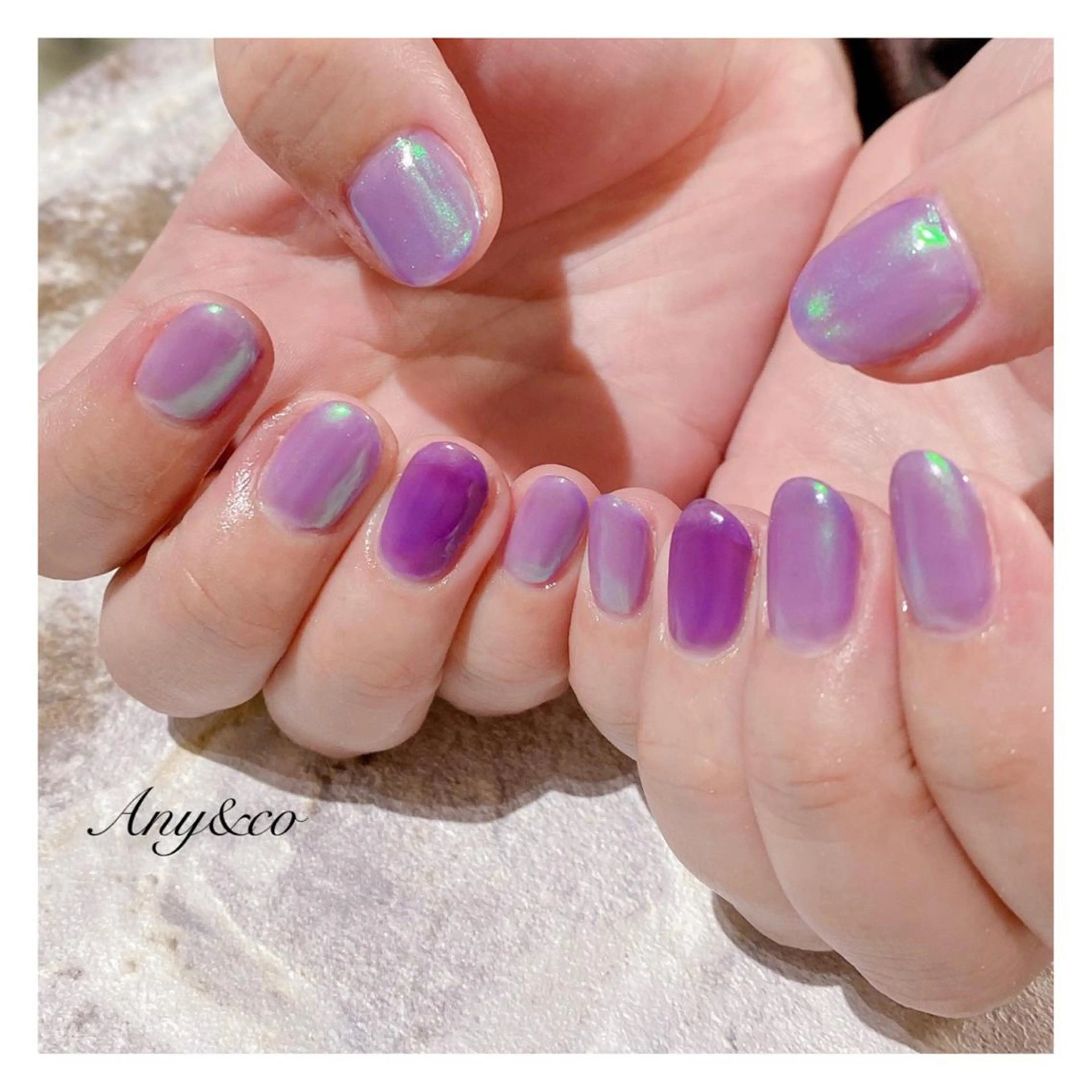 ネイル オーロラネイル パープル ハンドネイル Any&co 【エニコ】のマツエク・マツパデザイン