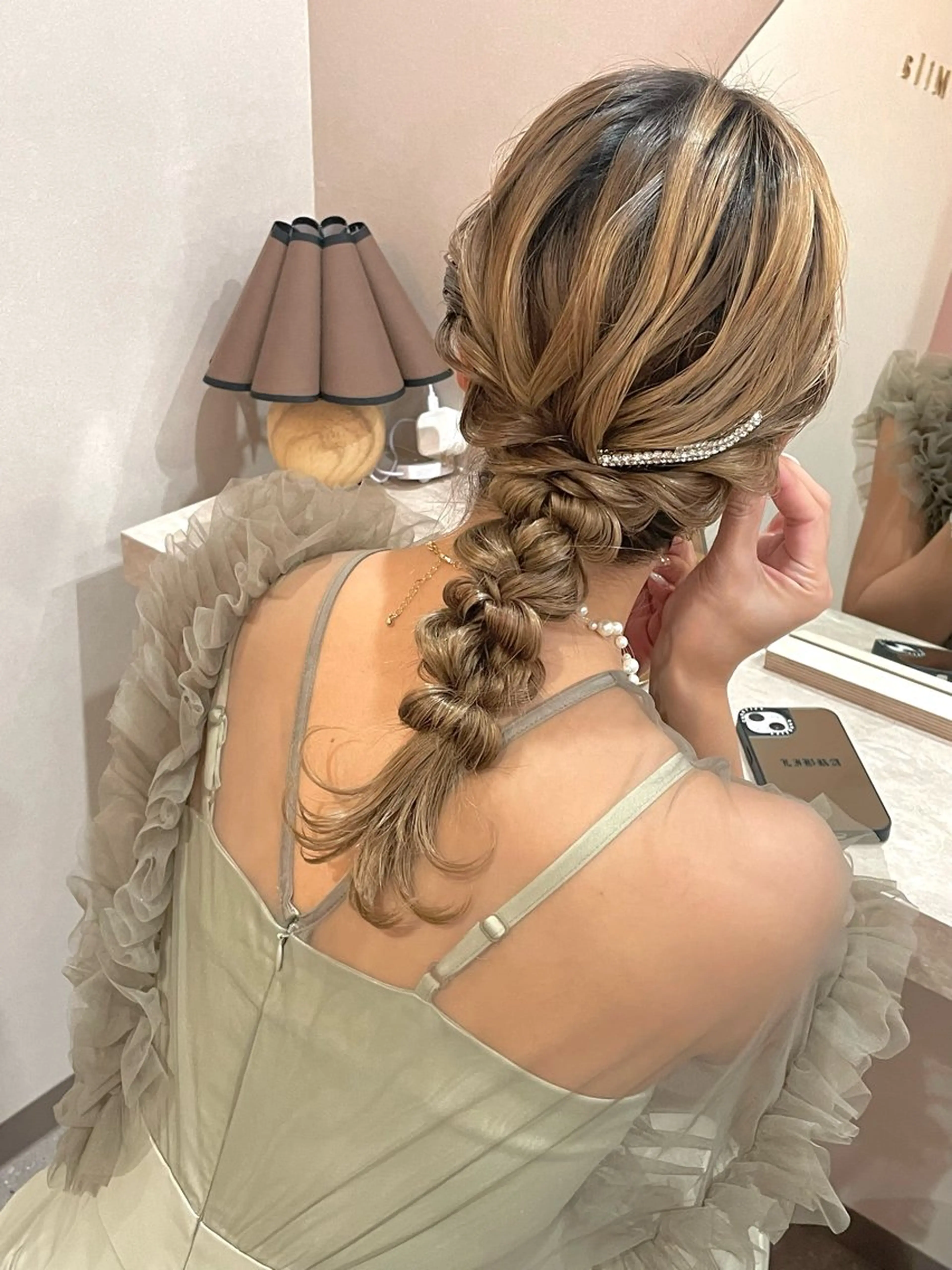 セミロング ヘアアレンジ Mila chihiroのヘアスタイル