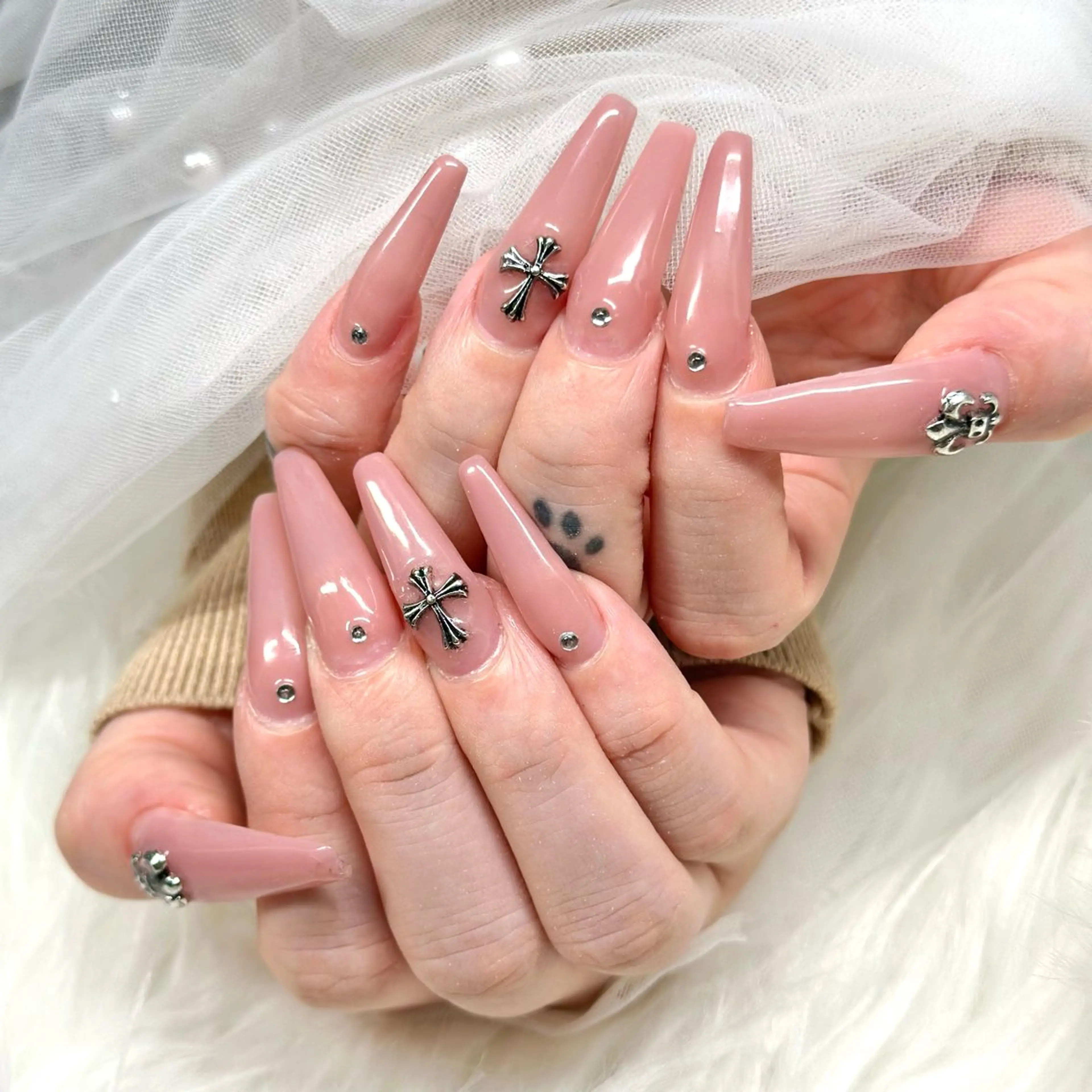 ネイル MIGHTY COLORのネイルデザイン