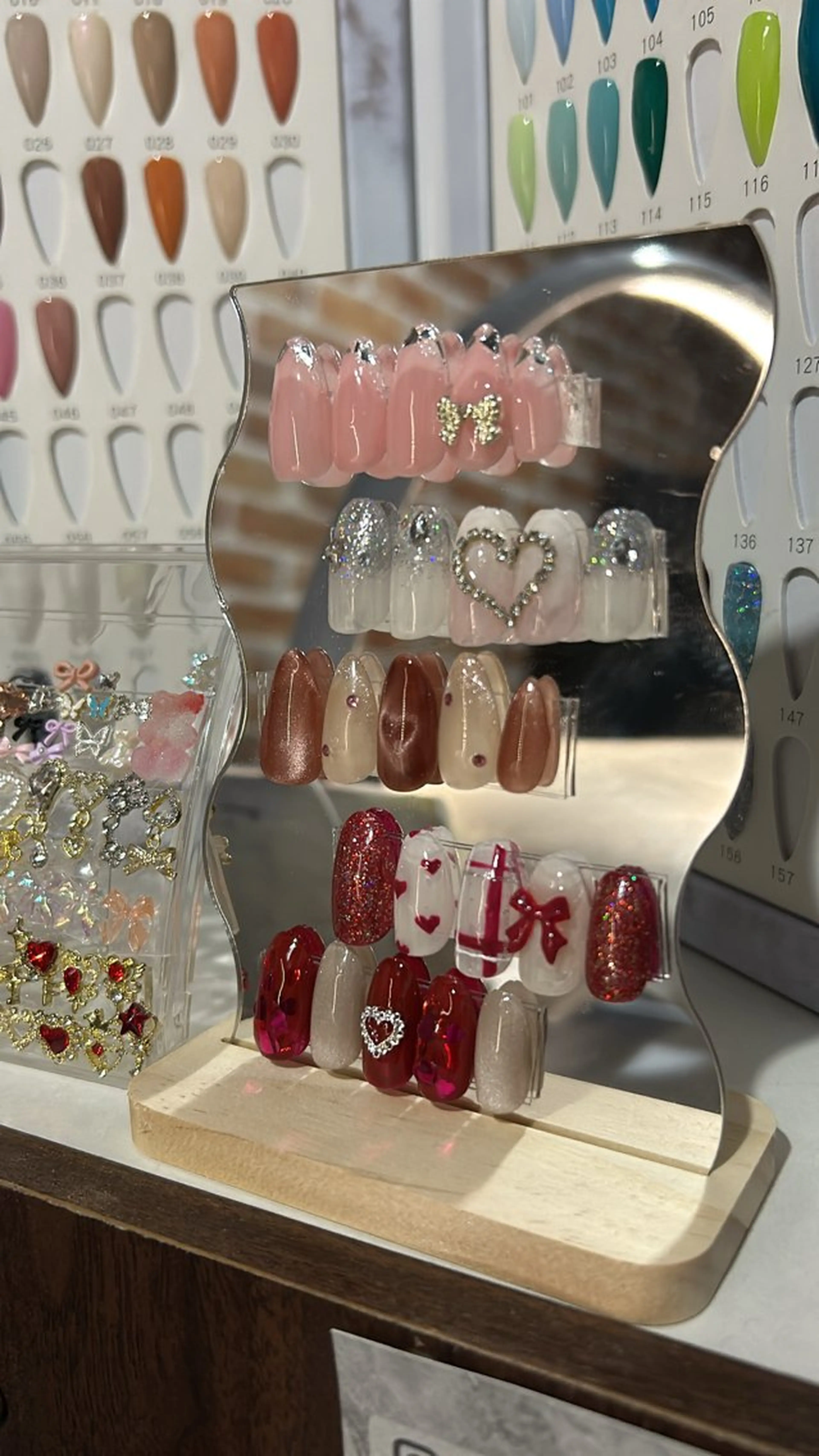 ネイル バレンタイン 長さ出し専門HALE NAIL さとうのネイルデザイン