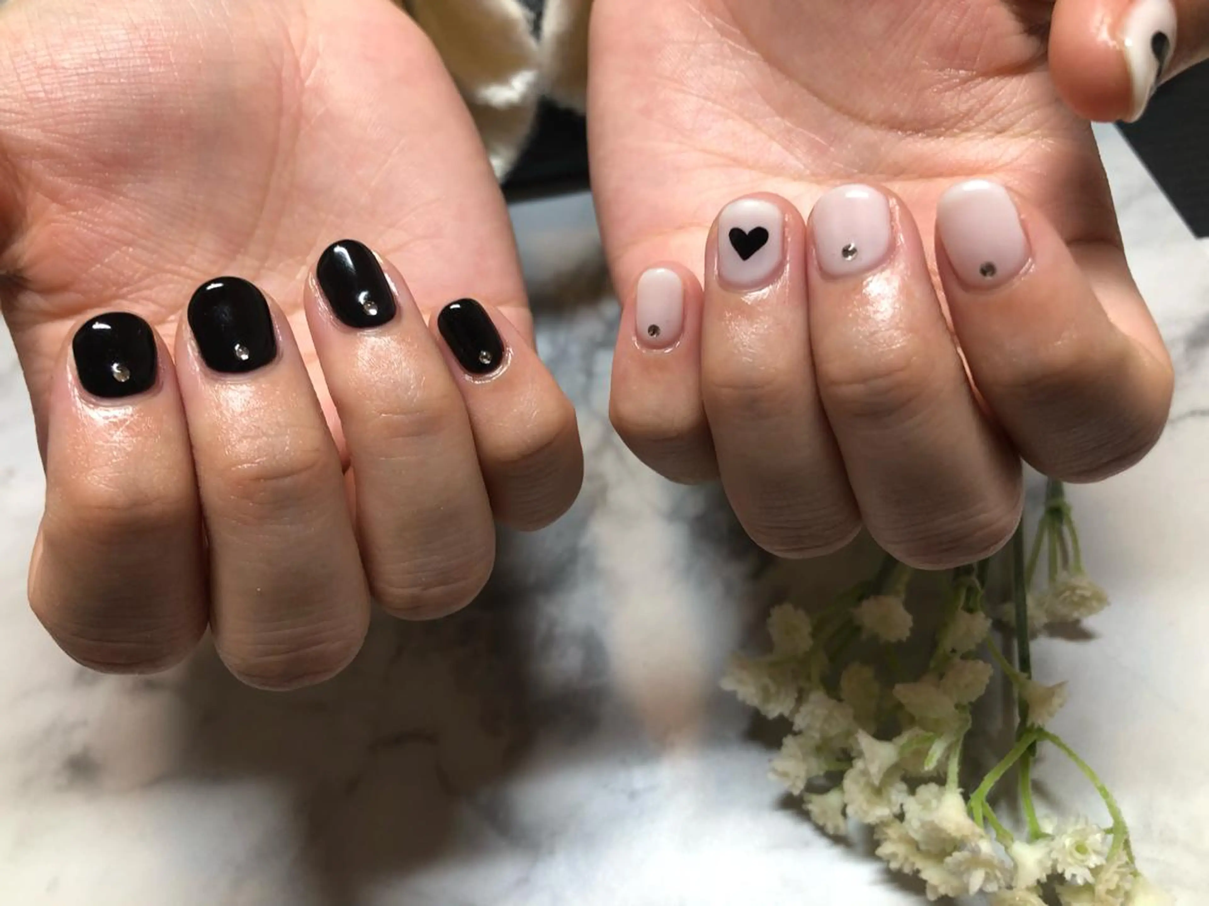 ミディアム Home salon Rのネイルデザイン