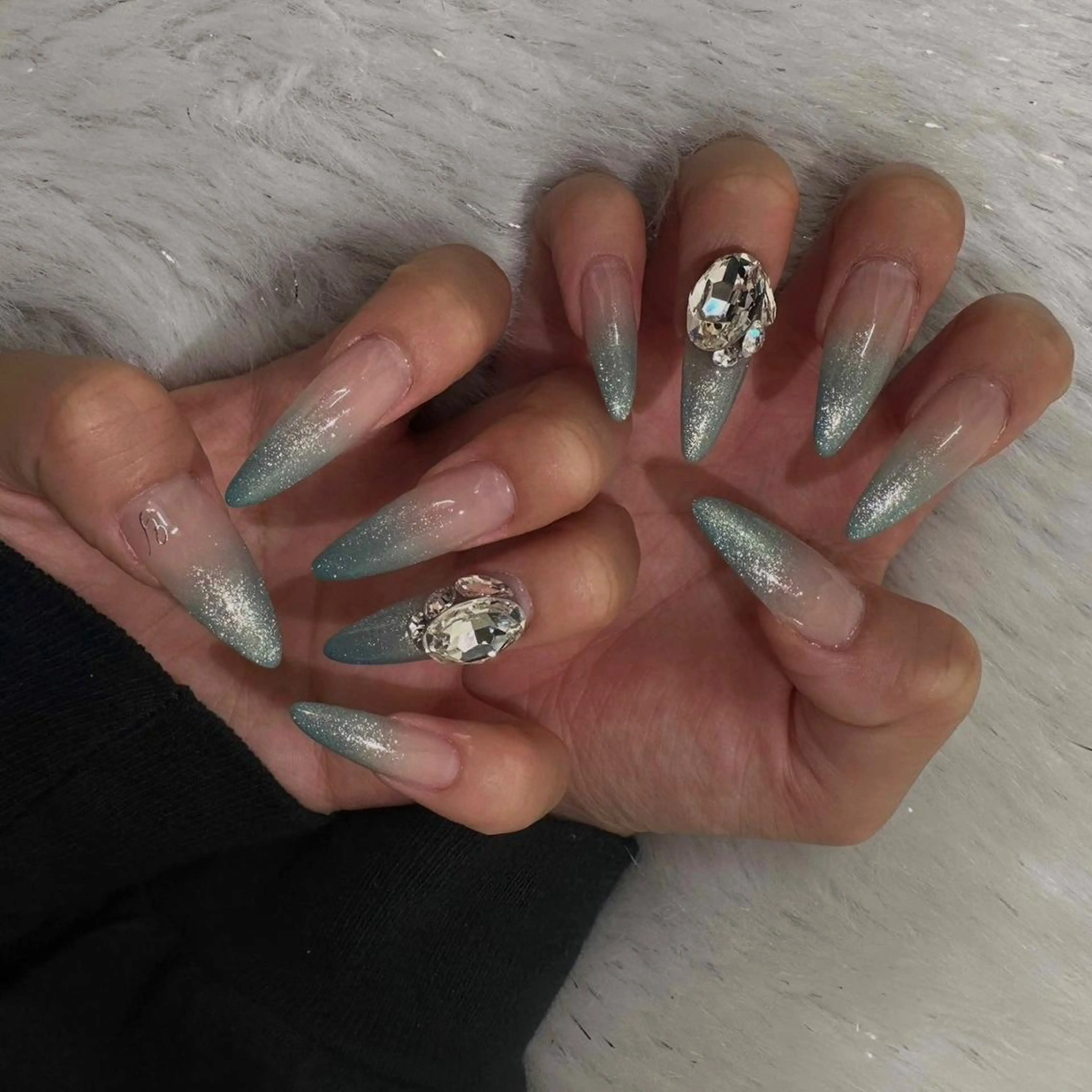 ネイル アニマル柄 オーロラネイル ブラウン 桜ネイル クリアネイル ハンドネイル 井上春菜/長さだし パラジェルフィルインのネイルデザイン