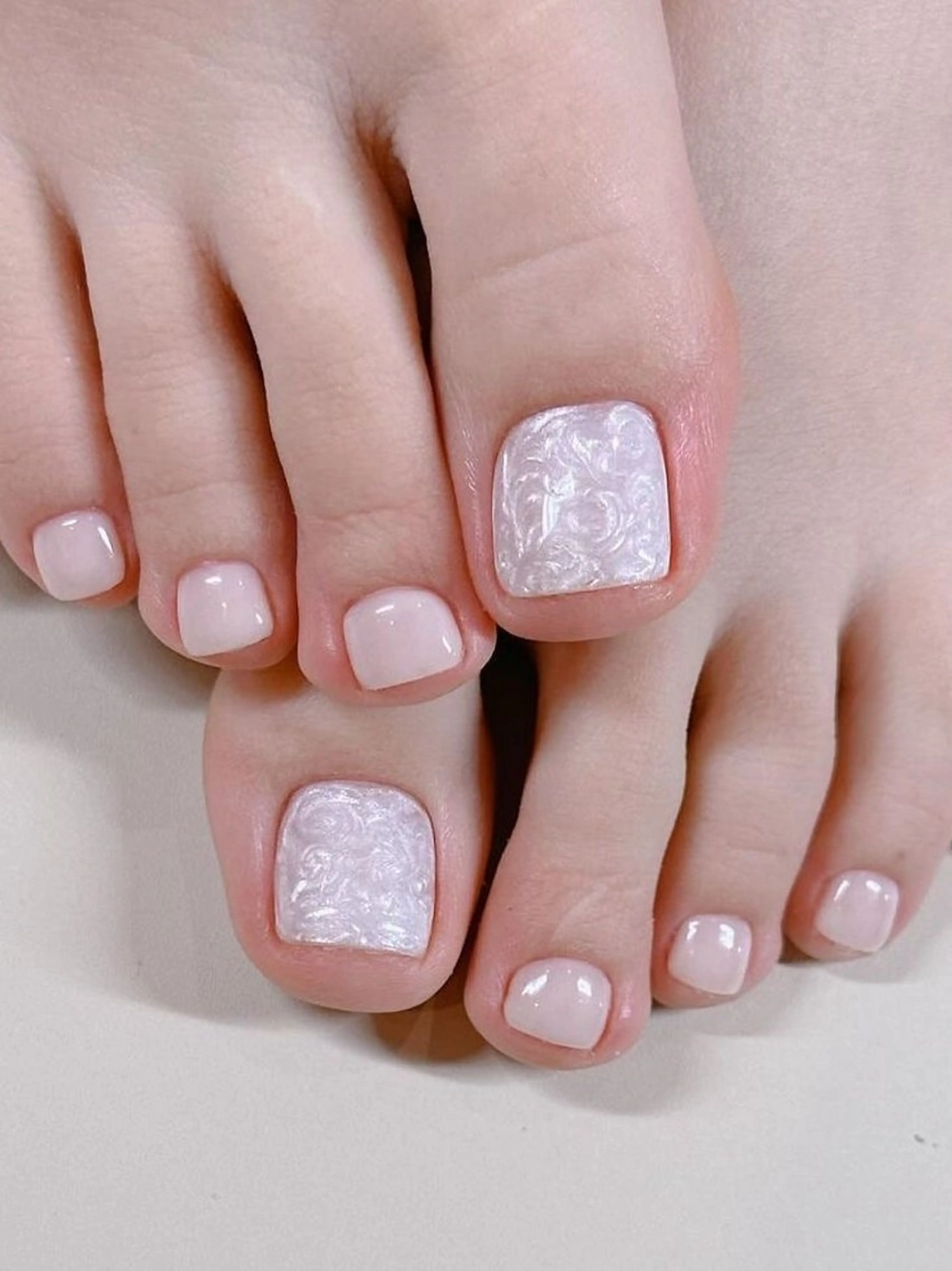 ネイル 長さ出し フレンチネイル グラデーション 卒業式 マグネットネイル フットネイル MIHANA NAILのネイルデザイン