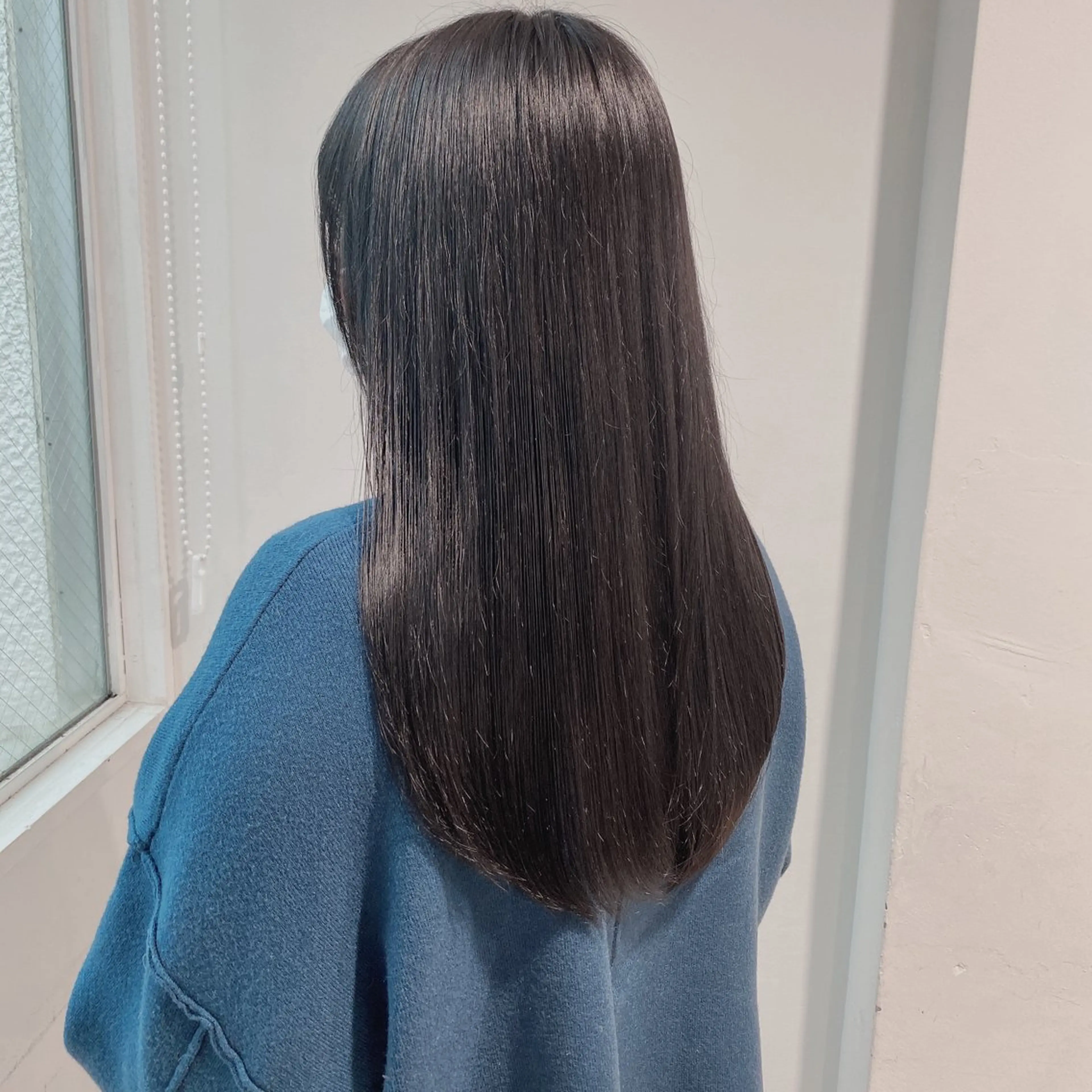 ロング カラー カット ヘアカラー トリートメント 韓国レイヤー🕊️ 柔らかベージュ🧸のヘアスタイル