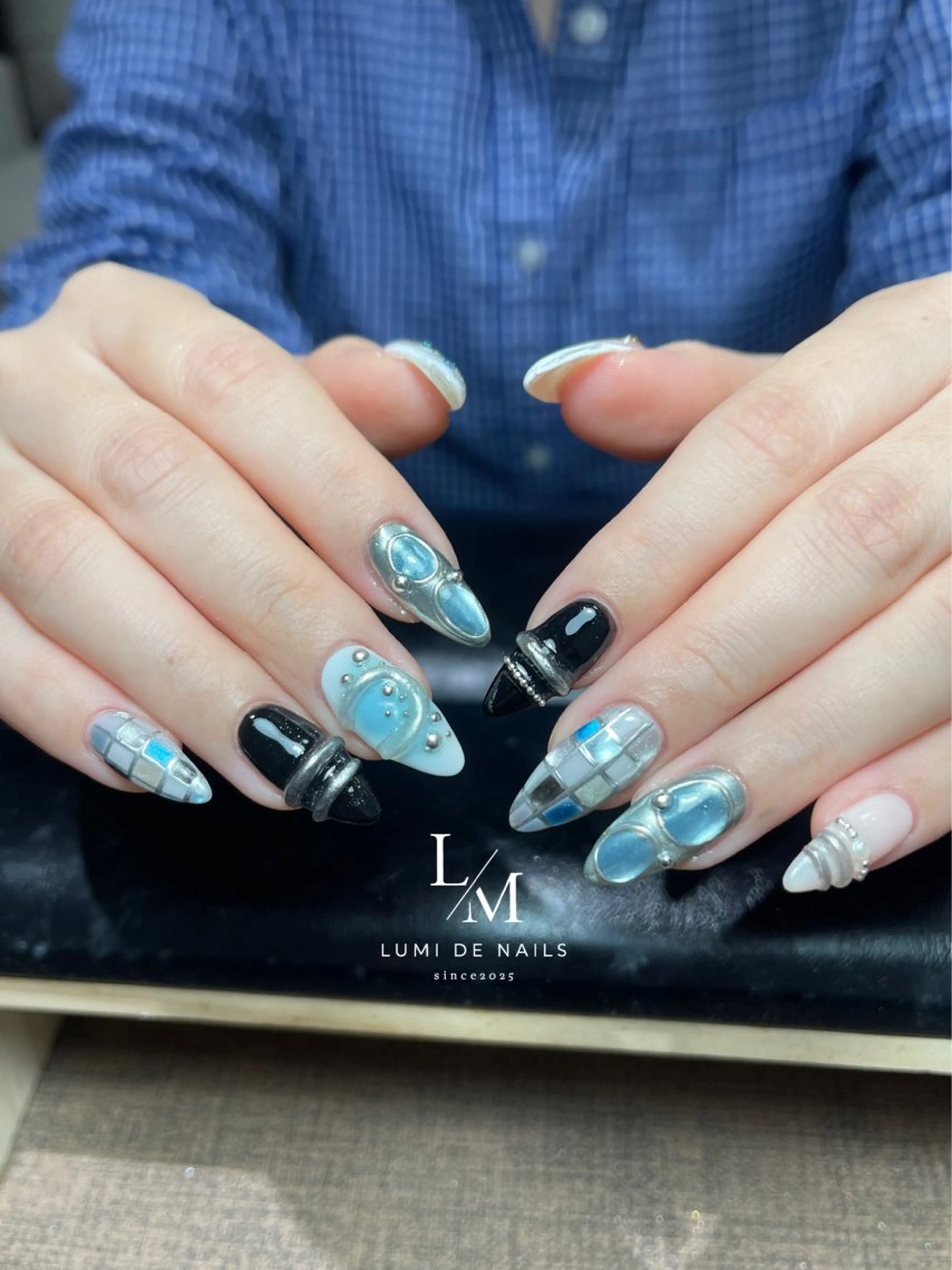ネイル グラデーション ラメ(グリッター) マグネットネイル ミラーネイル ニュアンスネイル ハンドネイル Lumi de nailsのネイルデザイン