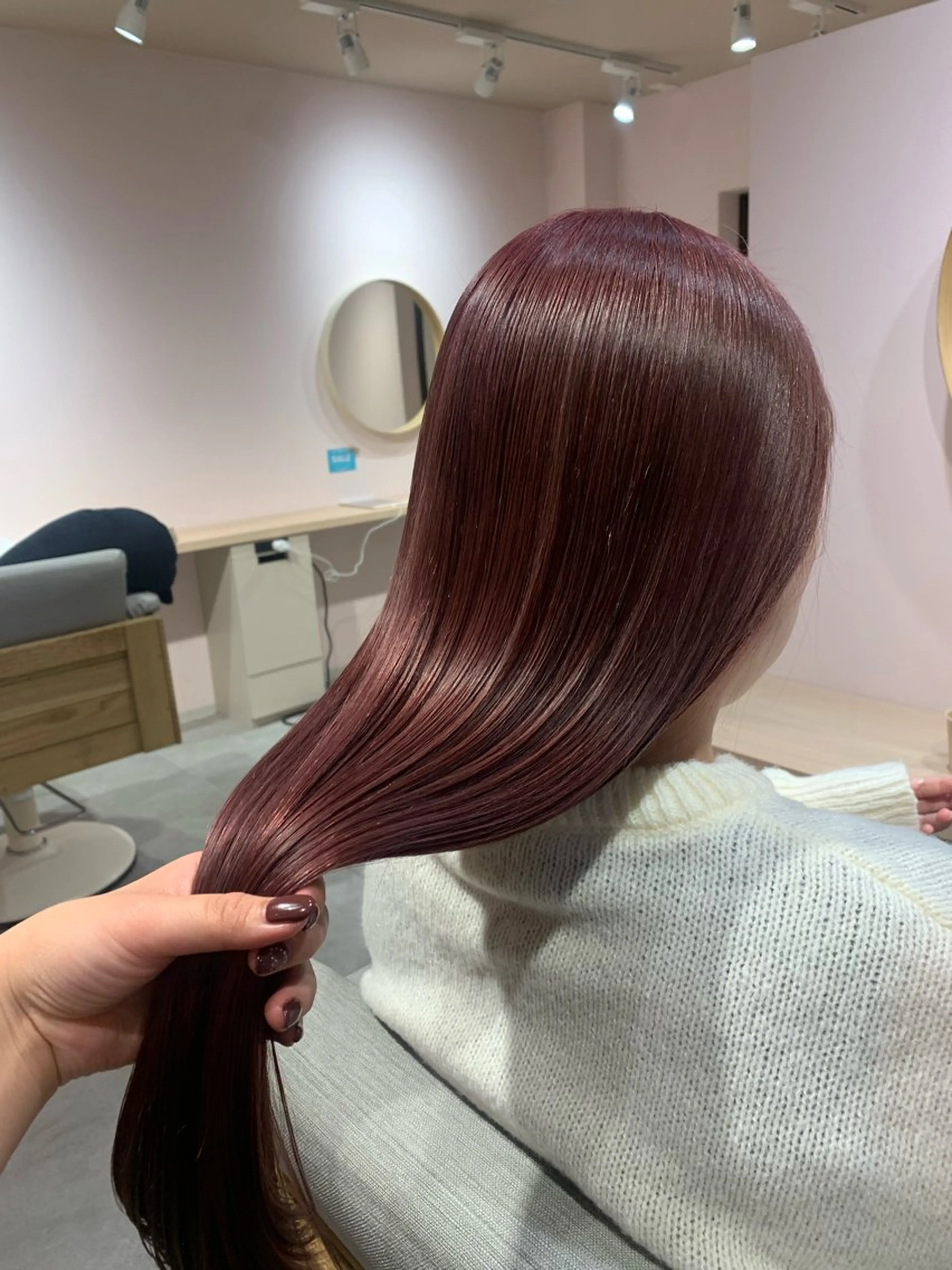 ロング カラー レッドカラー トリートメント rio .のヘアスタイル