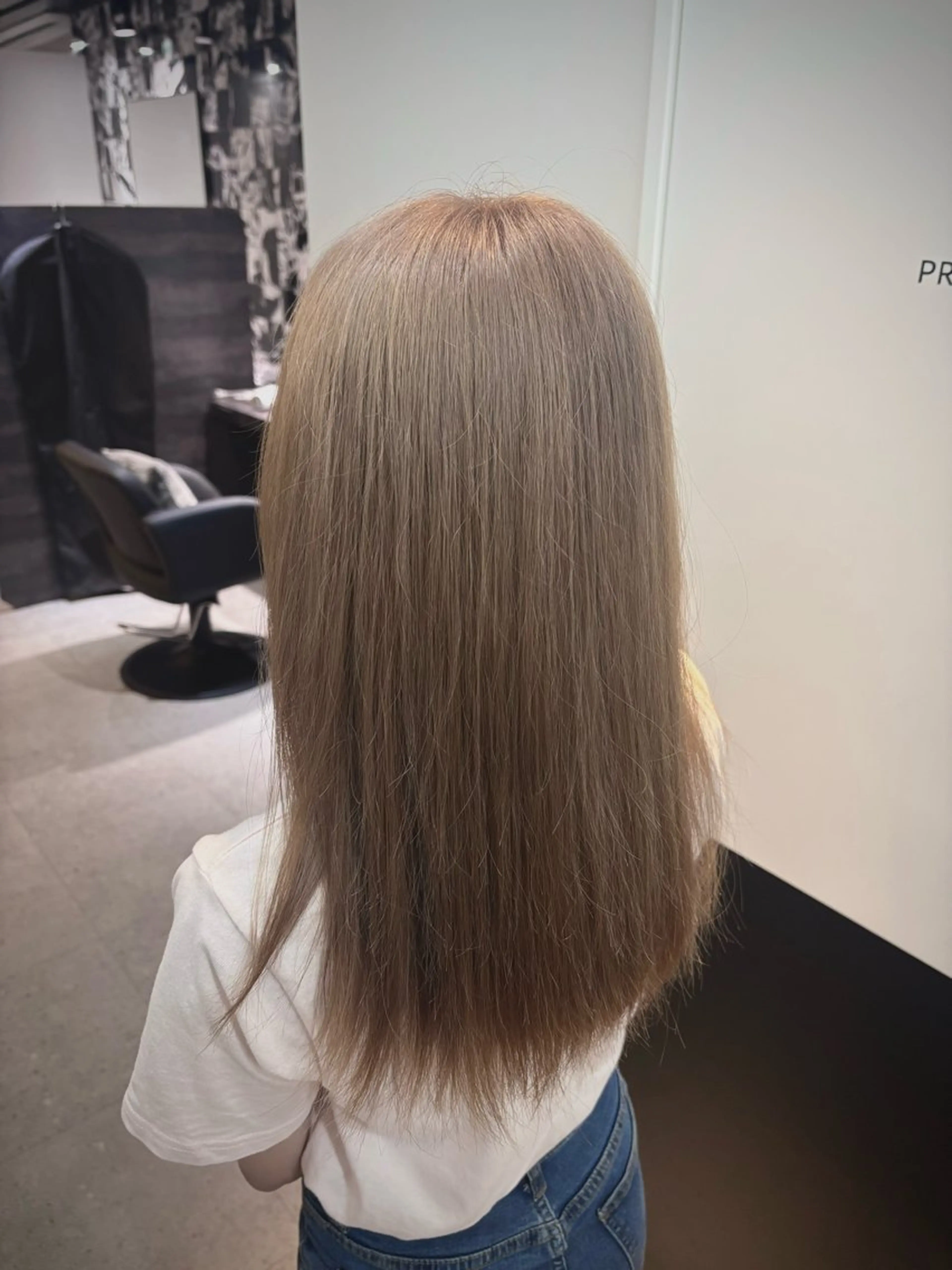 セミロング ヘアカラー 佐々木 輝人のヘアスタイル