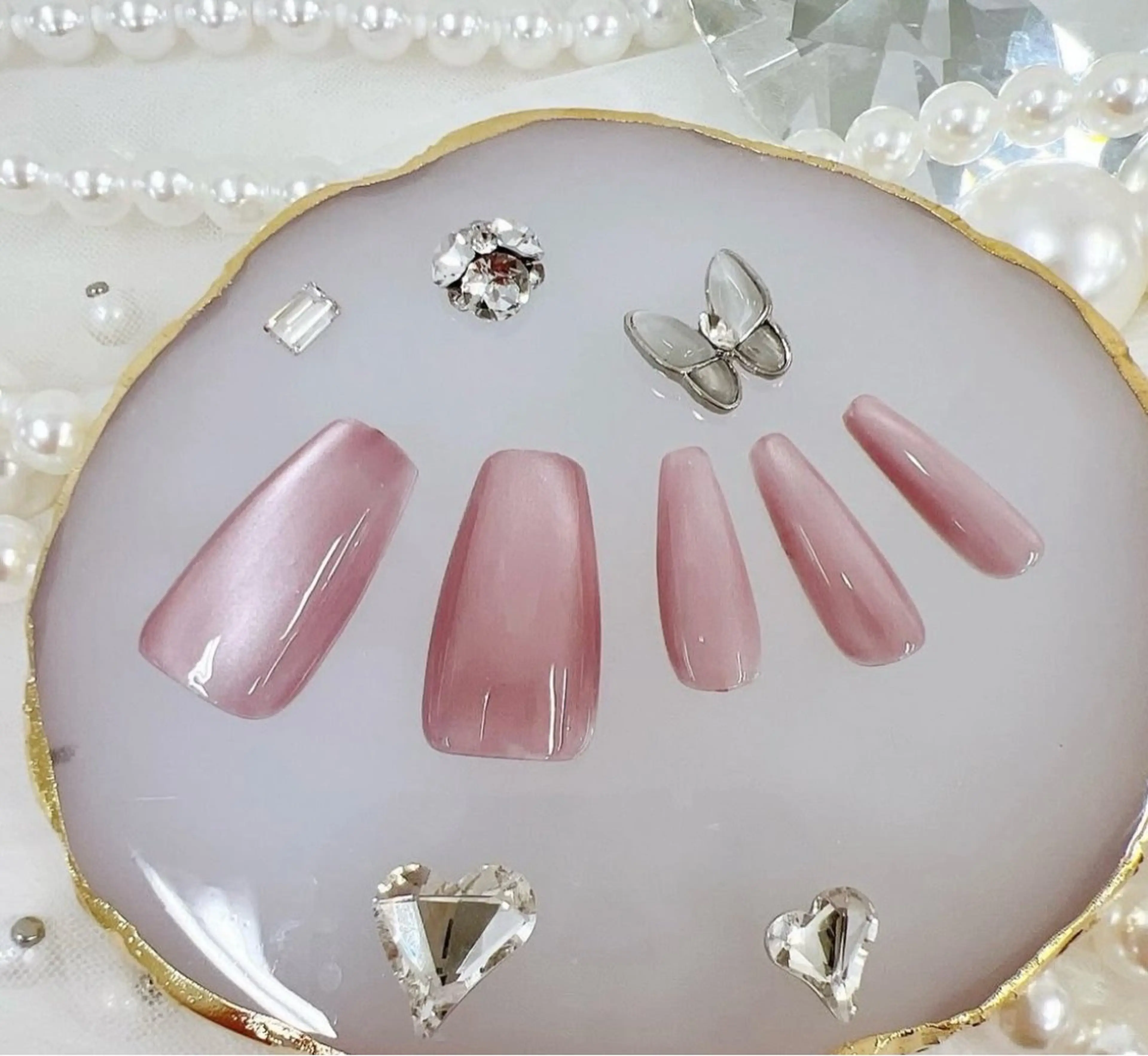 ネイル アートネイル フレンチネイル ジェルネイル ガラスフレンチ ハート ハンドネイル クイーンズネイル銀座所属・Queeens nailのネイルデザイン