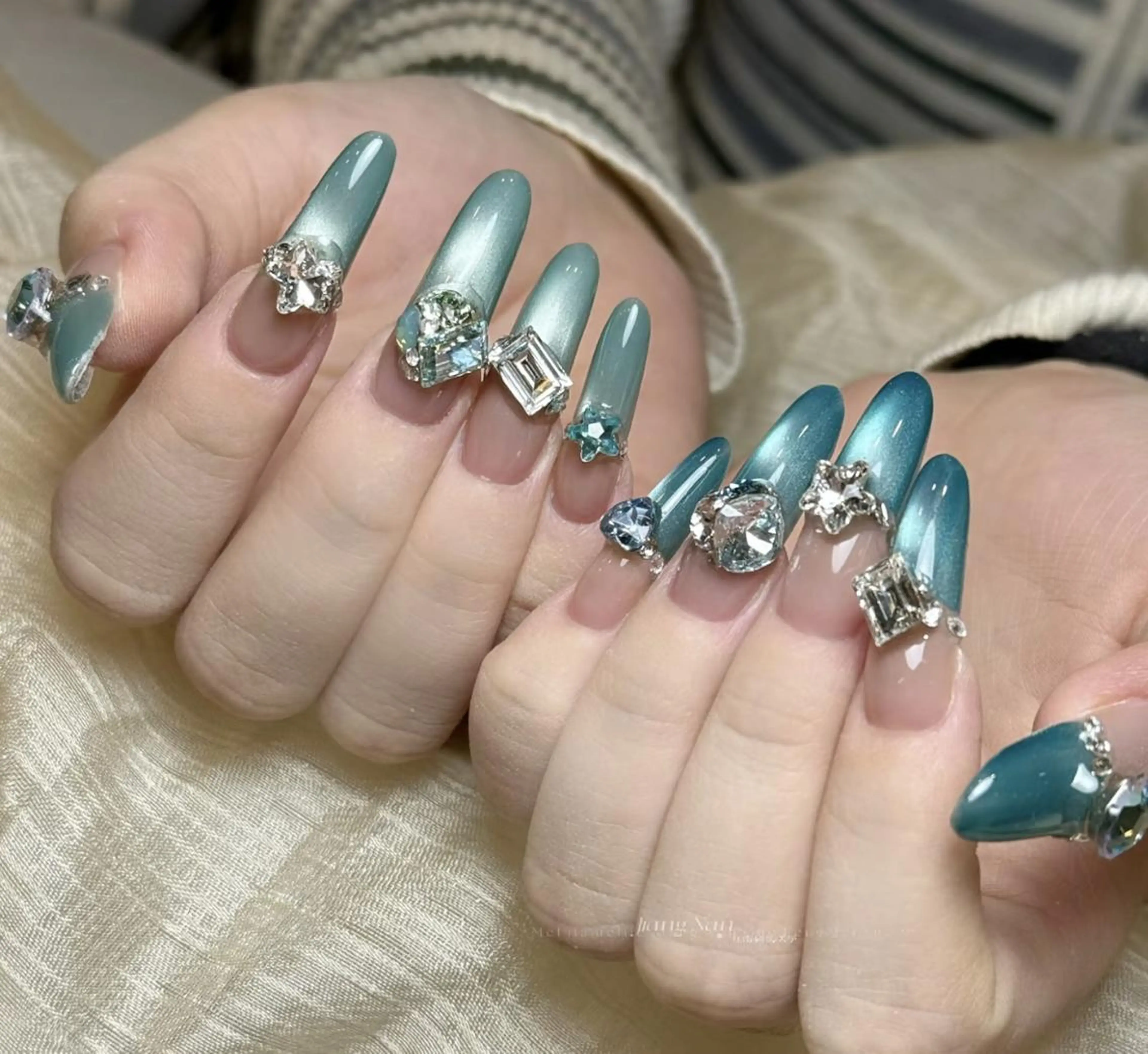 ネイル ハンドネイル 🎀 NaNa_nailのネイルデザイン