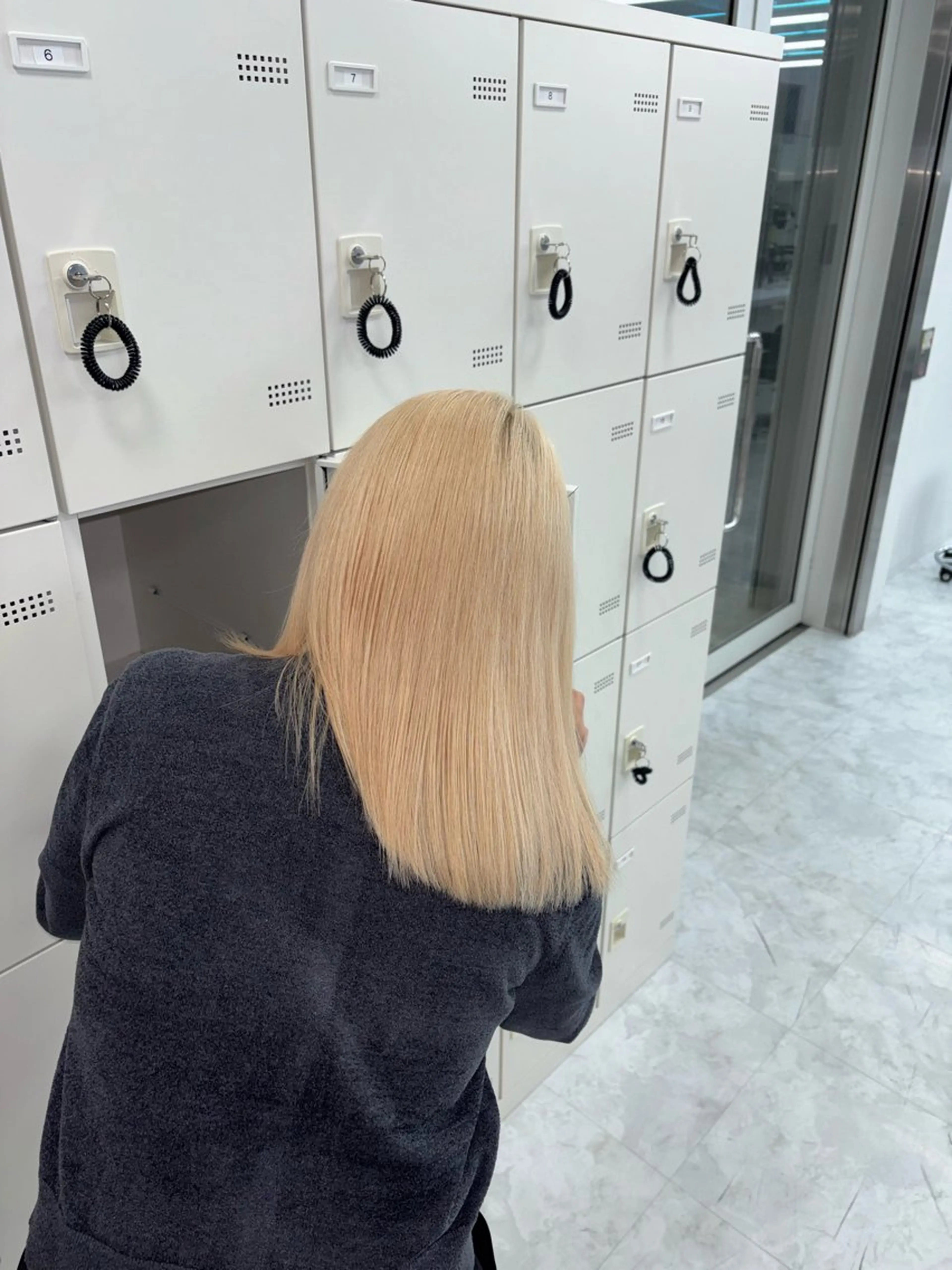 ロング カラー モテ髪💕ハイトーン ベージュ yuriaのヘアスタイル