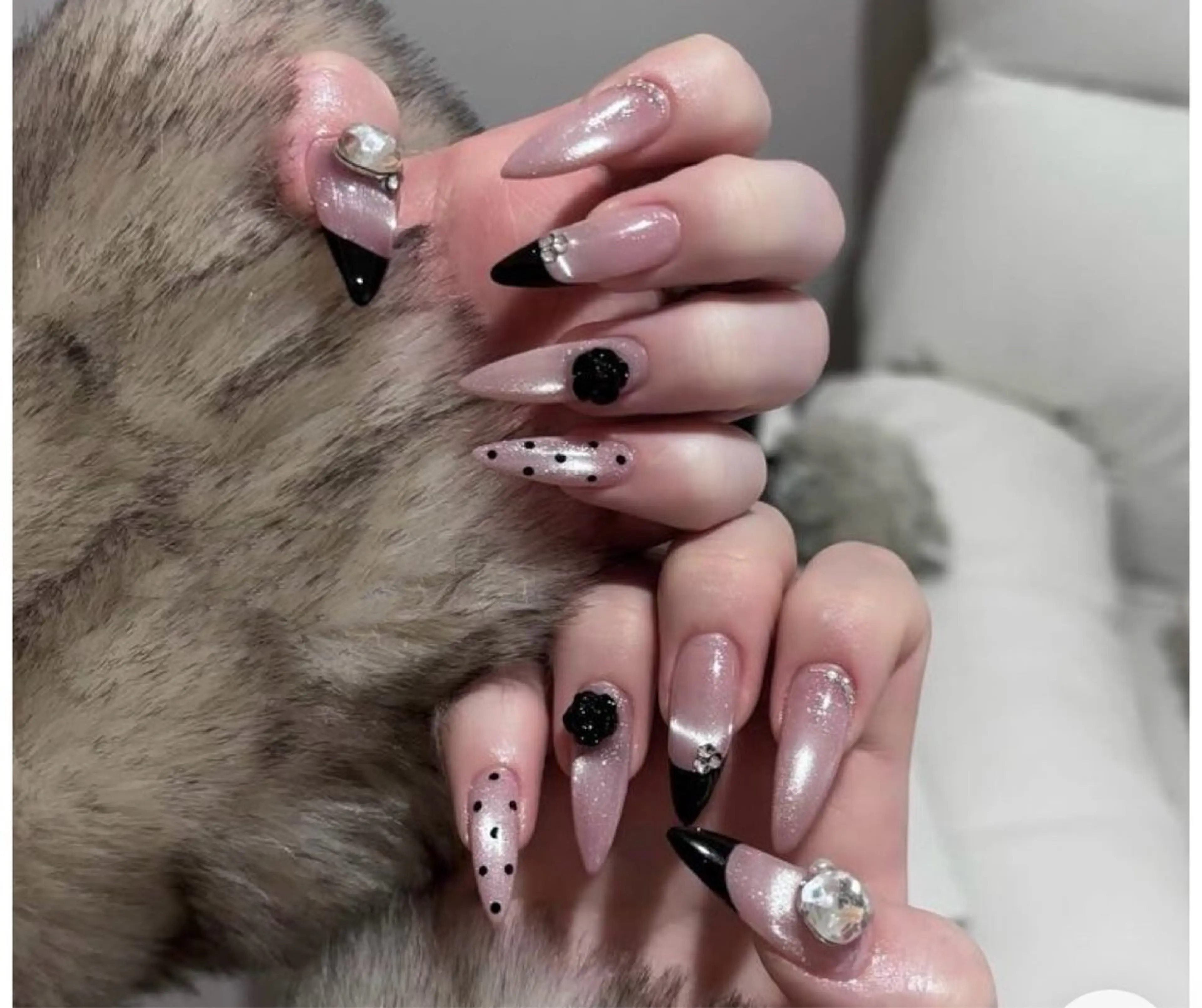 ネイル Mivie🩷 Nailのネイルデザイン