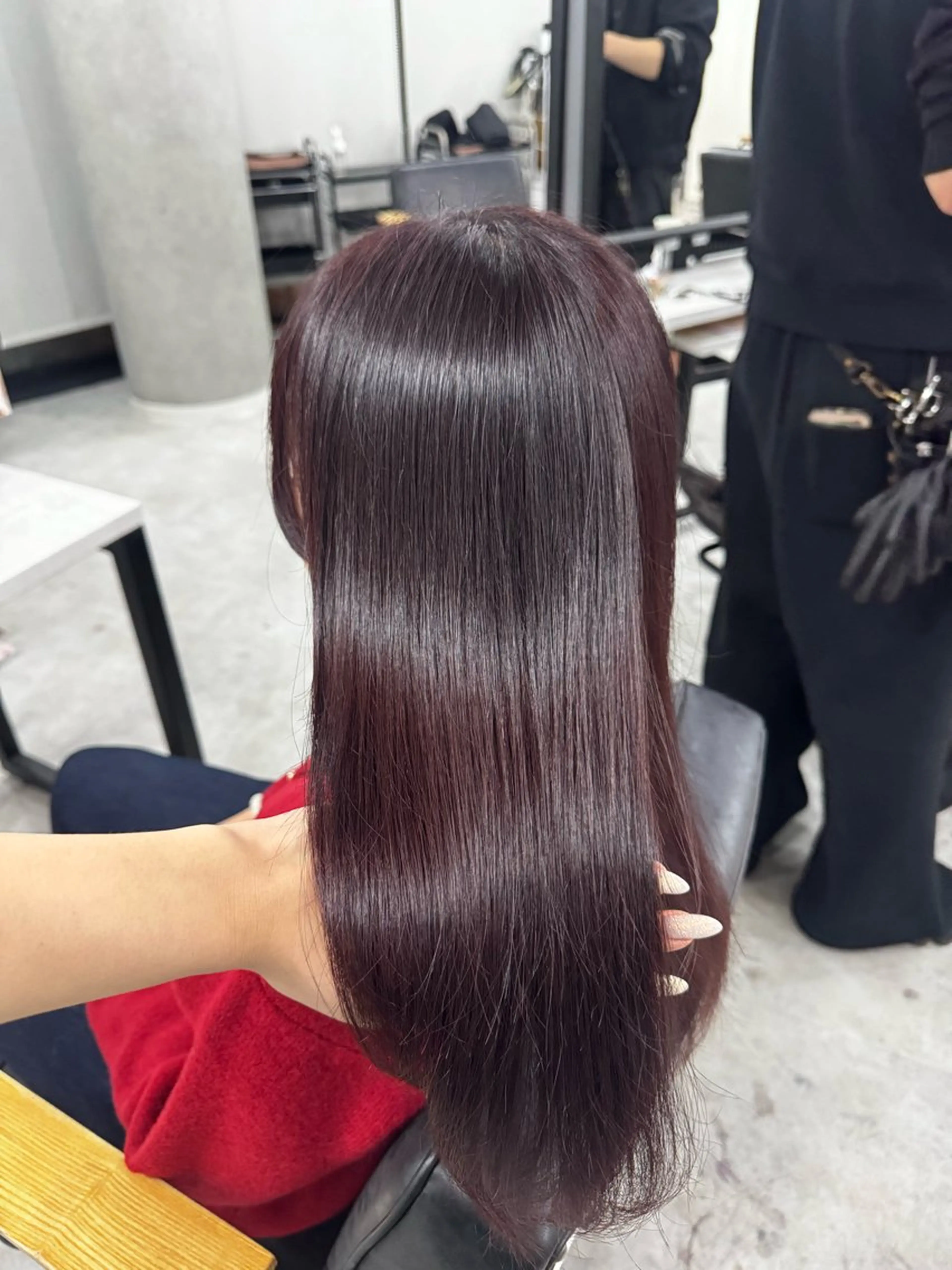 ロング カラー ベージュカラー ブリーチ ブラウンカラー ショコラブラウン ショコラグレージュ カット ヘアカラー トリートメント 赤み無し柔らかカラー 【梅田】madokaのヘアスタイル