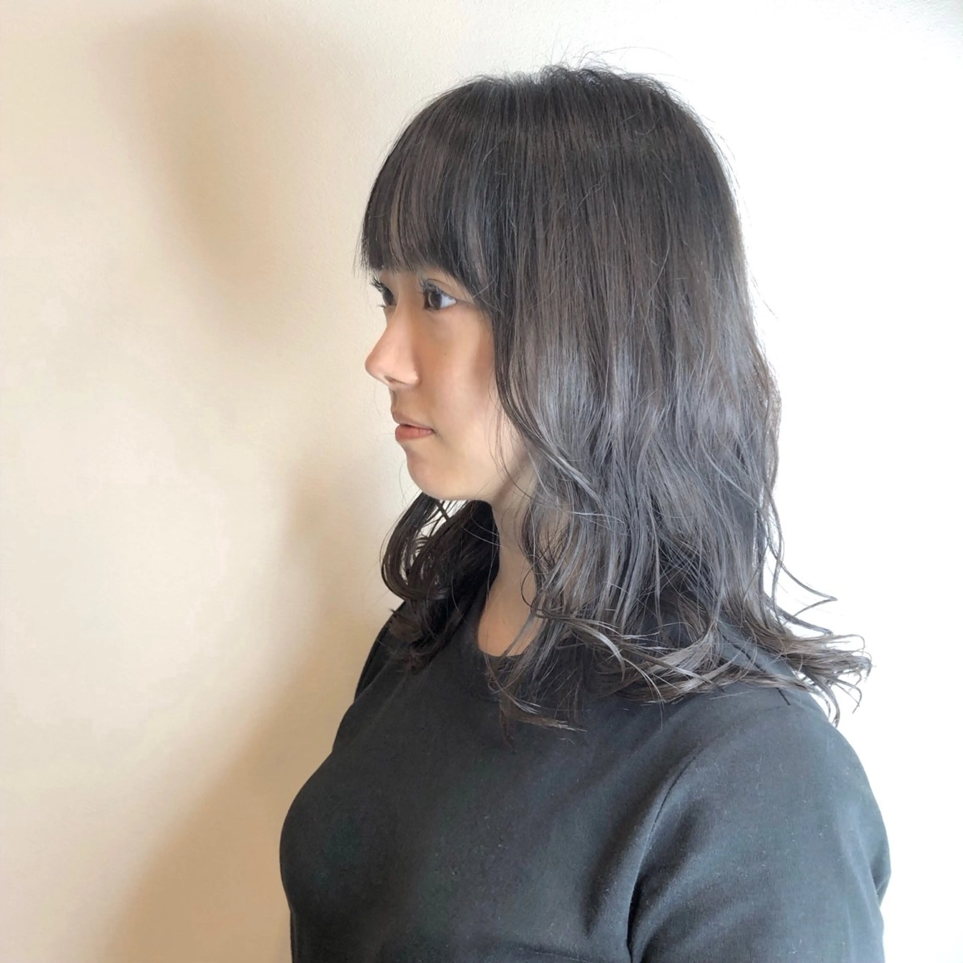 セミロング カラー アッシュ アッシュグレー ブリーチ グレージュ a/n 【アン】のマツエク・マツパデザイン