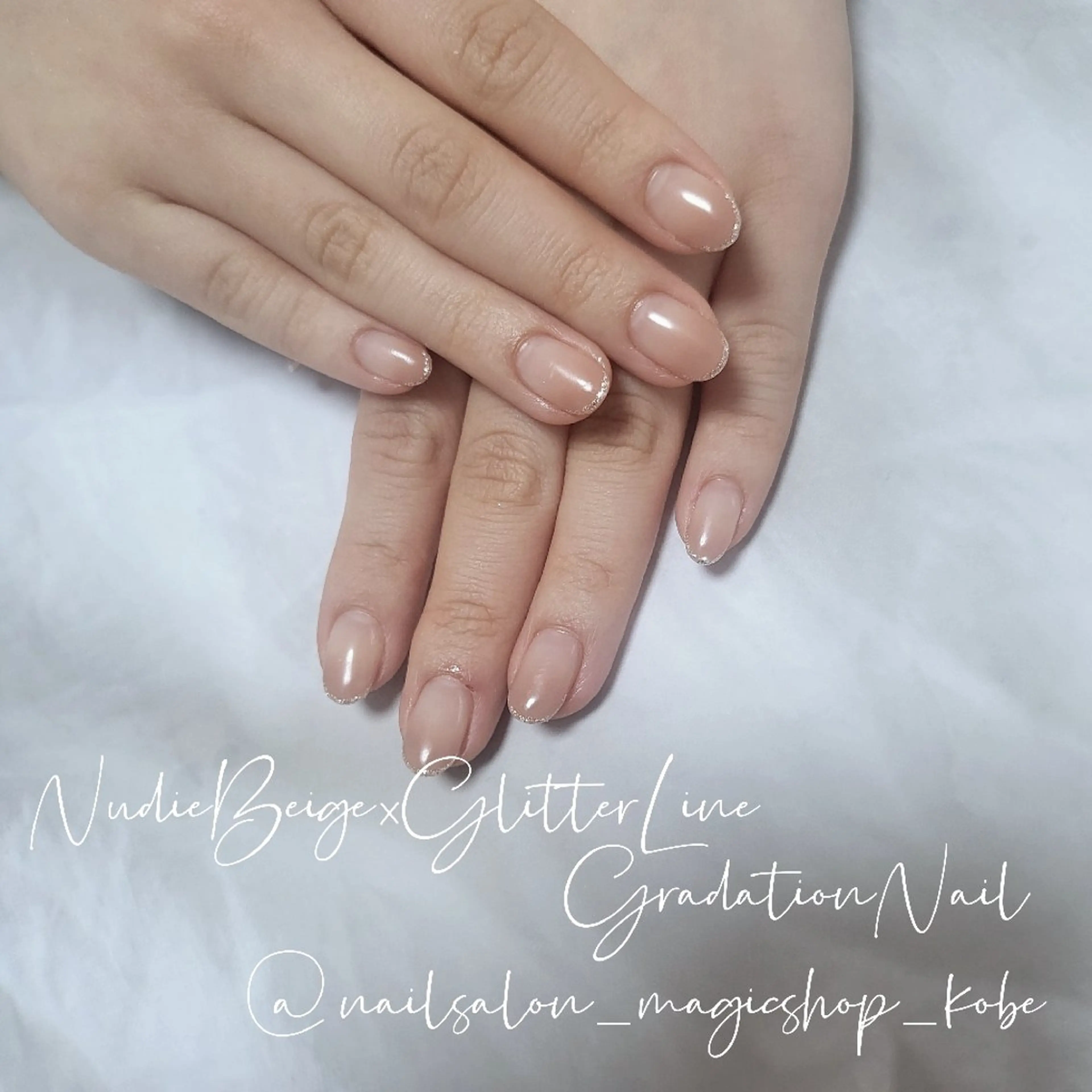 ネイル ジェルネイル グラデーション ラメ(グリッター) シルバー ソフトジェル ハンドネイル Nailsalon MagicShopのネイルデザイン