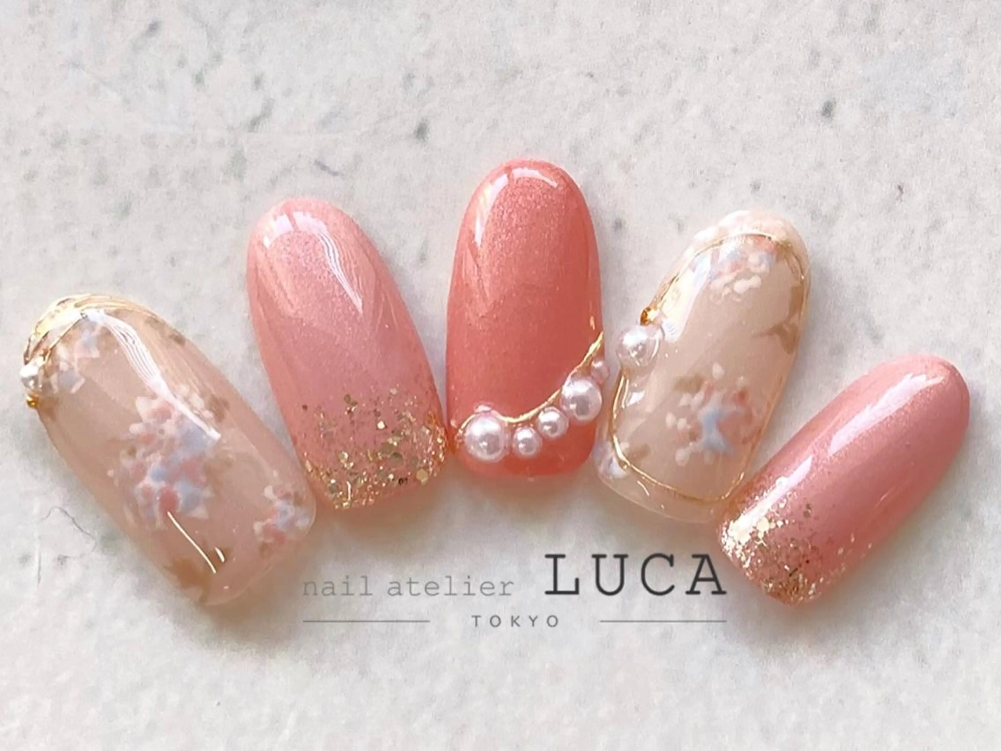 ネイル アートネイル オーロラネイル クリアネイル 長さ出し フットネイル ハンドネイル ネイルアトリエルカ スタッフのネイルデザイン