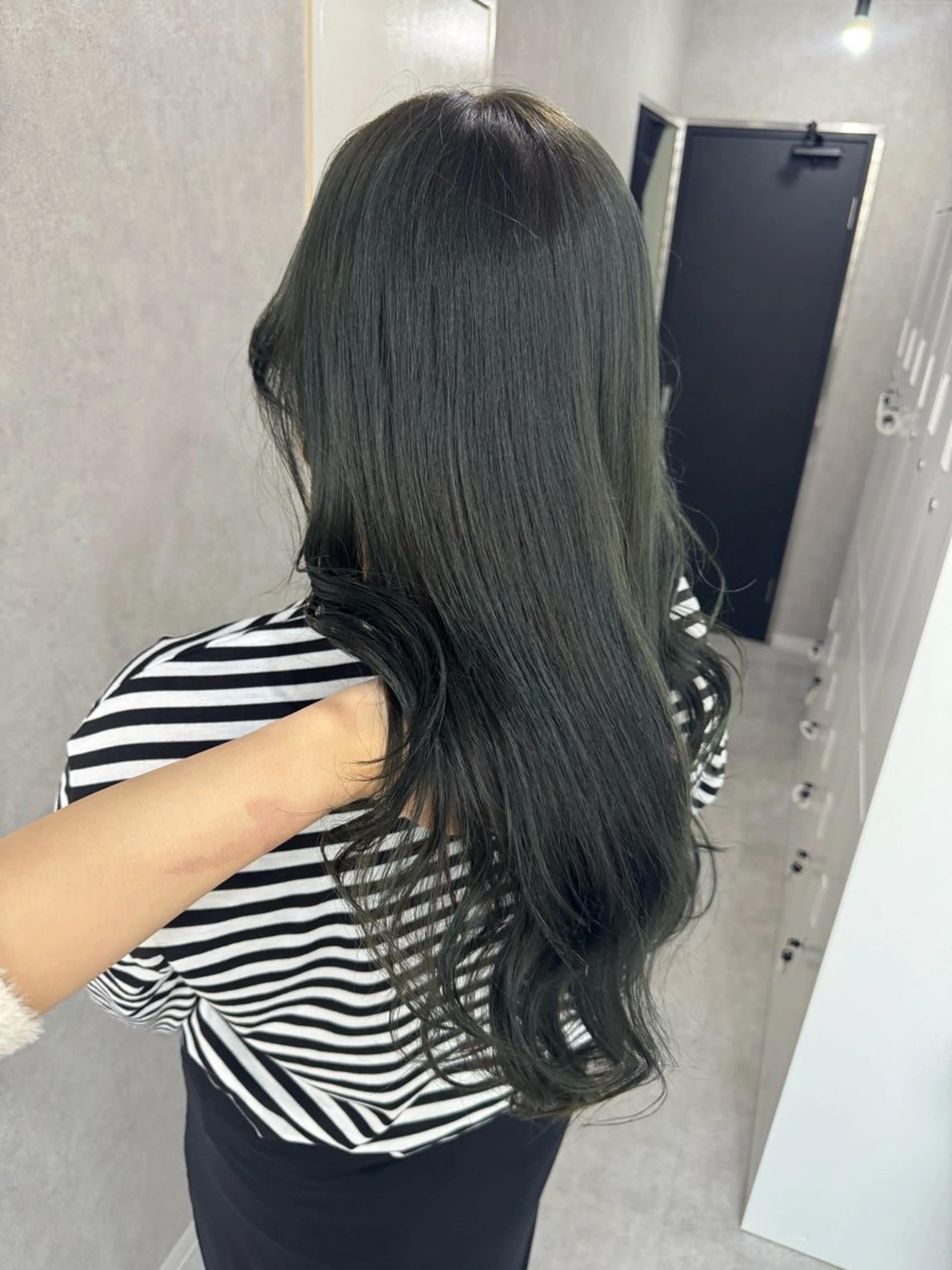 ロング カラー ベージュカラー ブリーチ ブラウンカラー 透明感カラー ダブルカラー 赤み無し柔らかカラー 【梅田】madokaのヘアスタイル