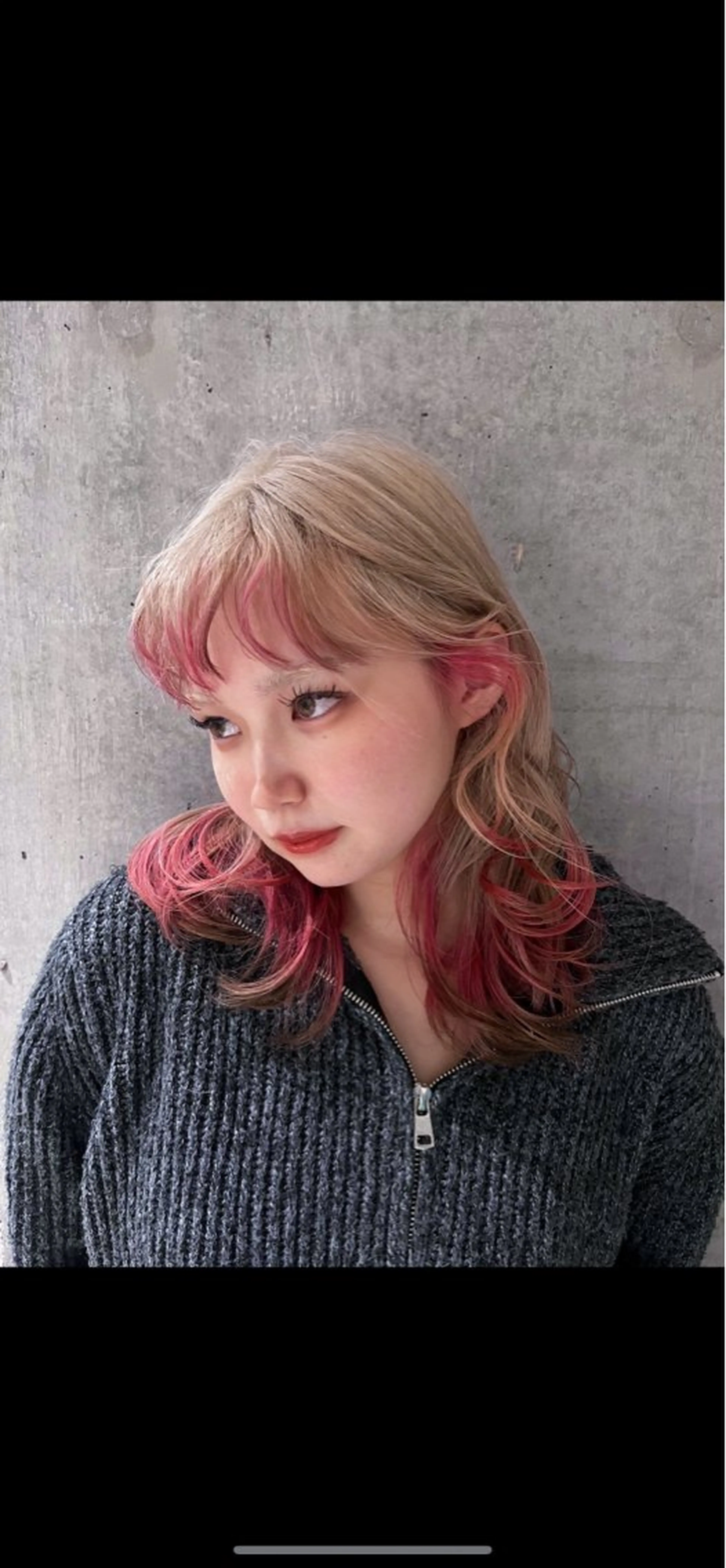 ミディアム カラー ベージュカラー デザインカラー ピンクカラー ニーナ/MONIQA /ハイトーンカラーのヘアスタイル