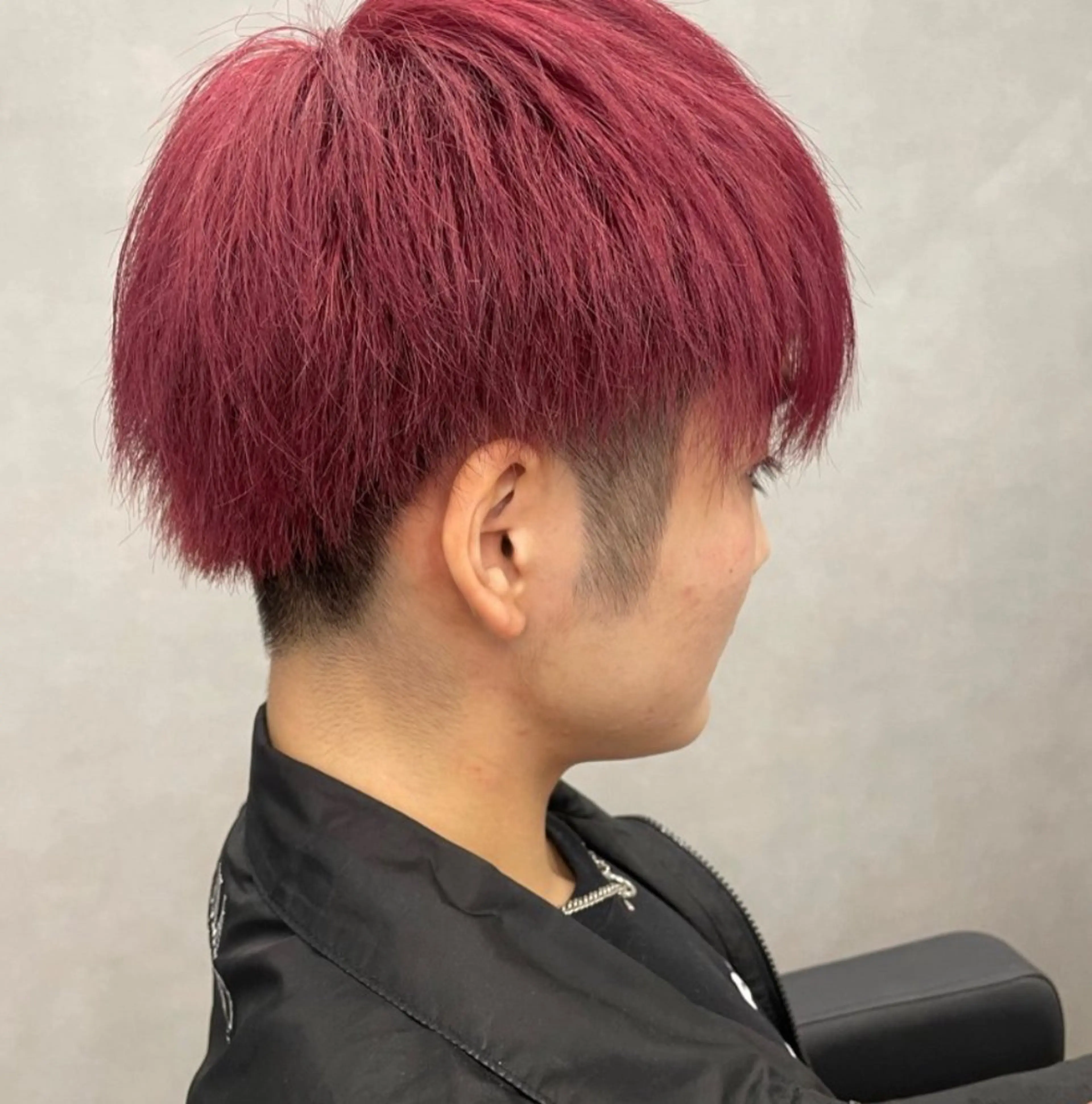 カラー 韓国レイヤー➰北田 陸斗➰コテ巻きパーマのヘアスタイル