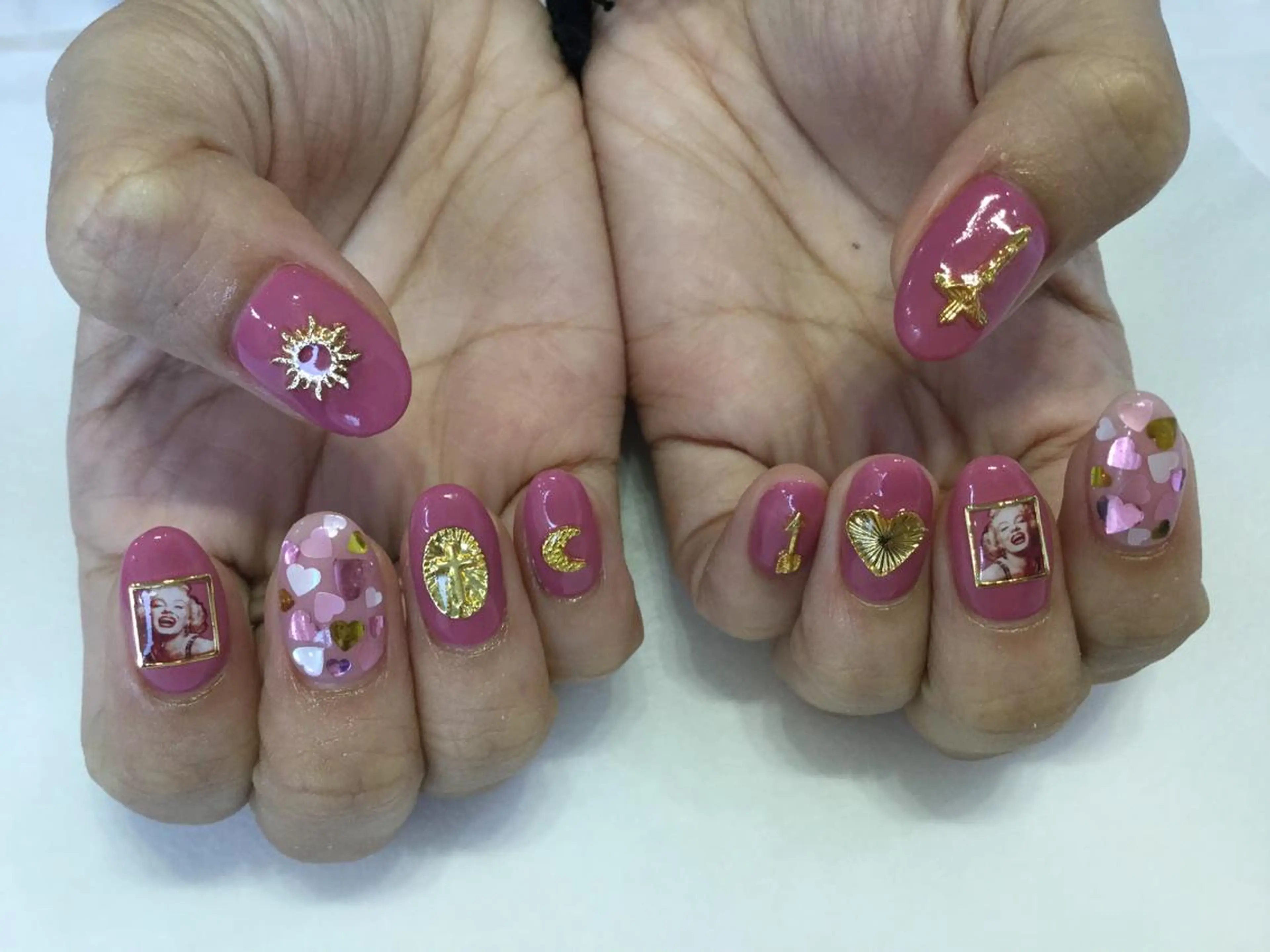 ネイル ハンドネイル 💎🐰 saki. m 🐰💎のネイルデザイン