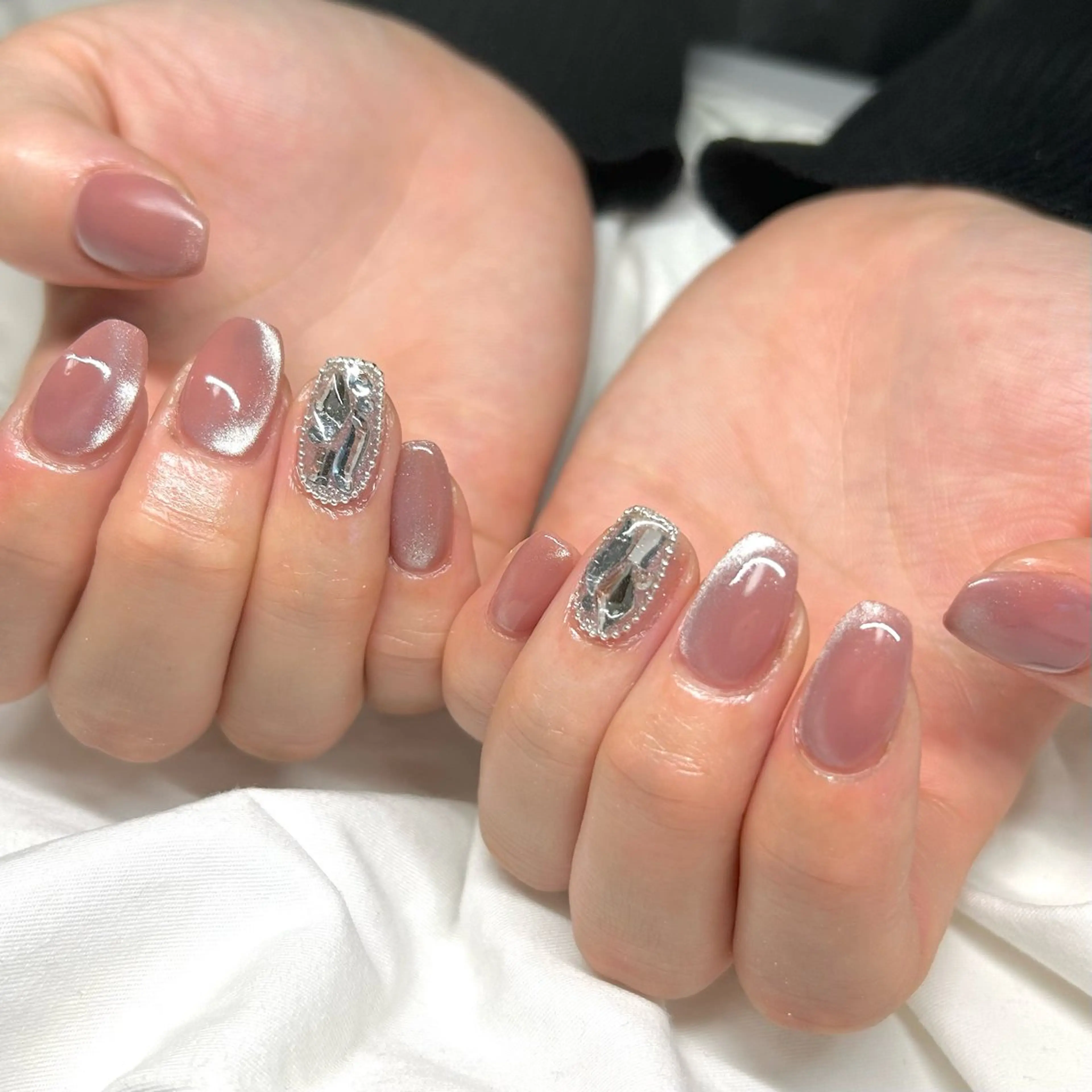 ネイル マグネットネイル shine'an fuka🌿🫧のネイルデザイン