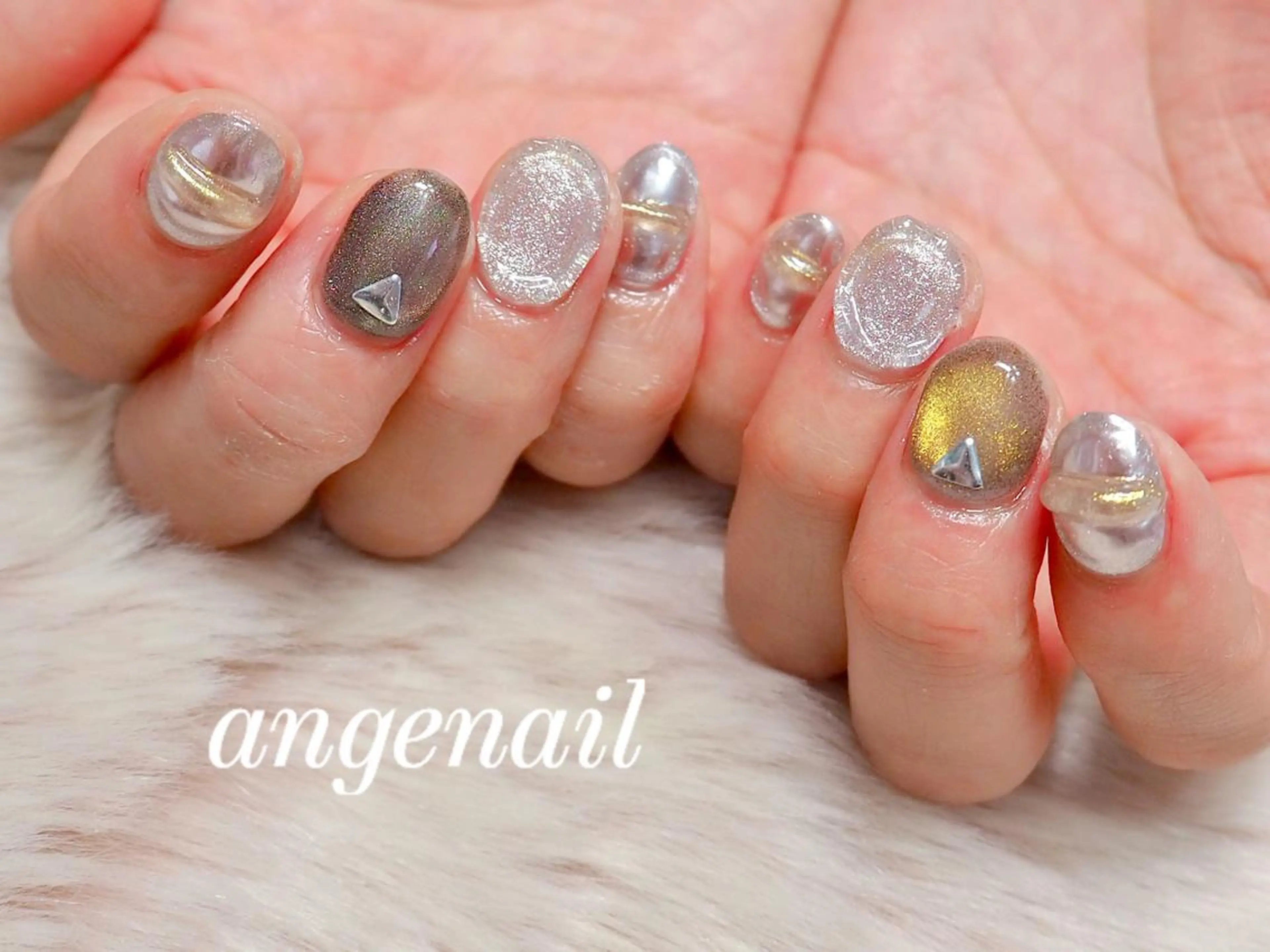 ネイル ハンドネイル オーナーネイリスト MAKIのネイルデザイン