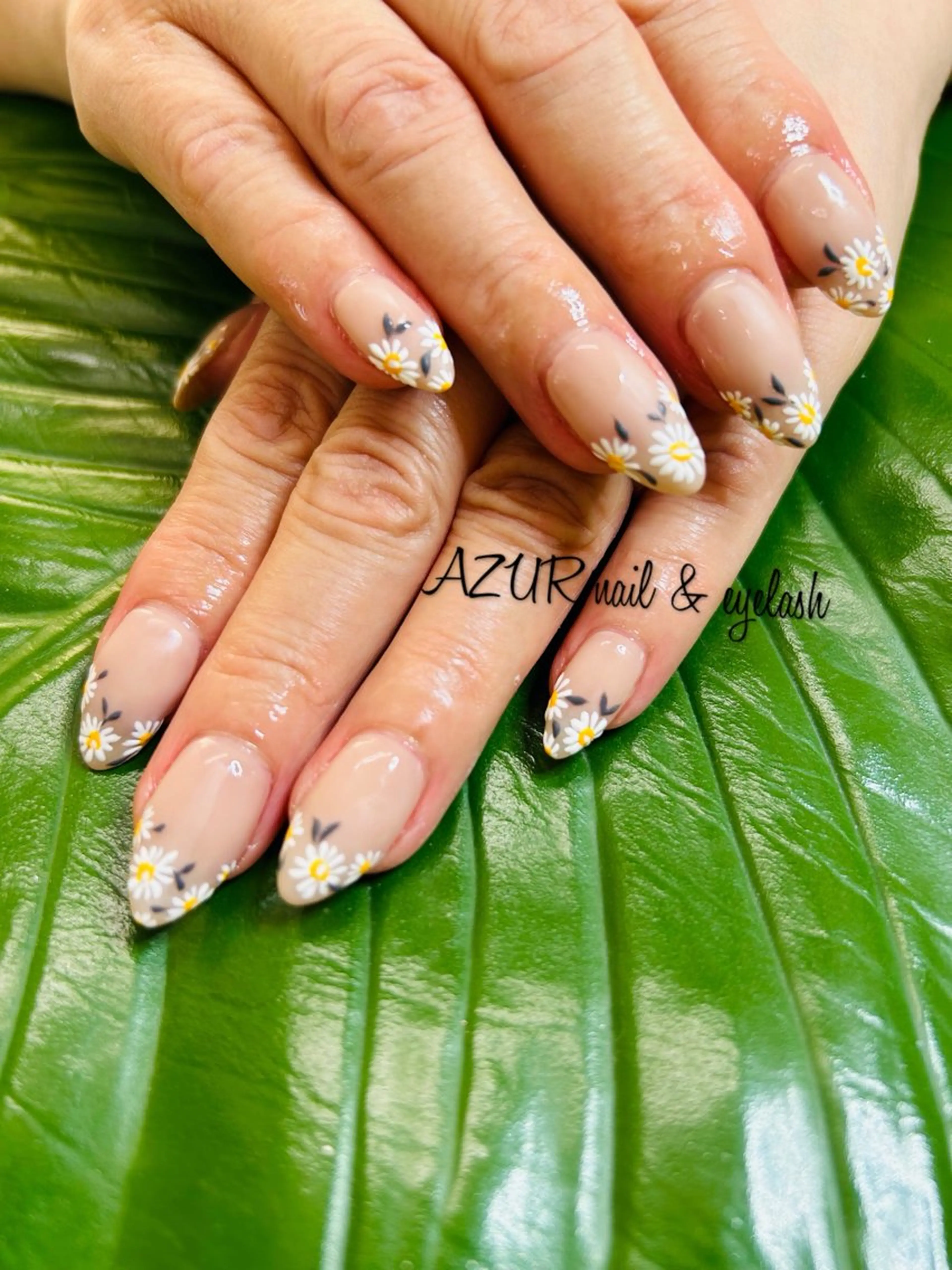 ネイル AZUR N&eyelashのネイルデザイン