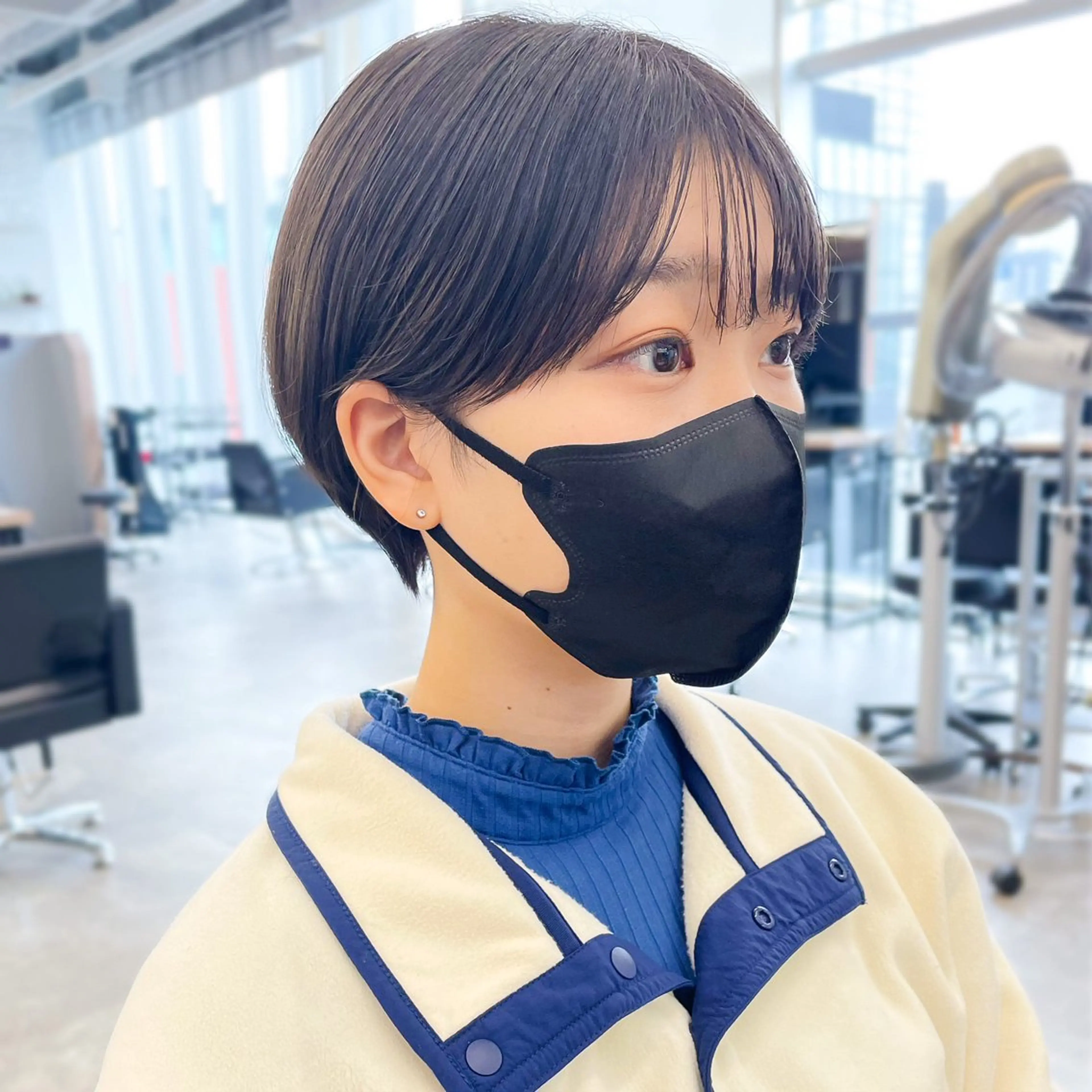 ショート ショートヘア レイヤー/ショート透 明感カラー/西田祐賀のヘアスタイル