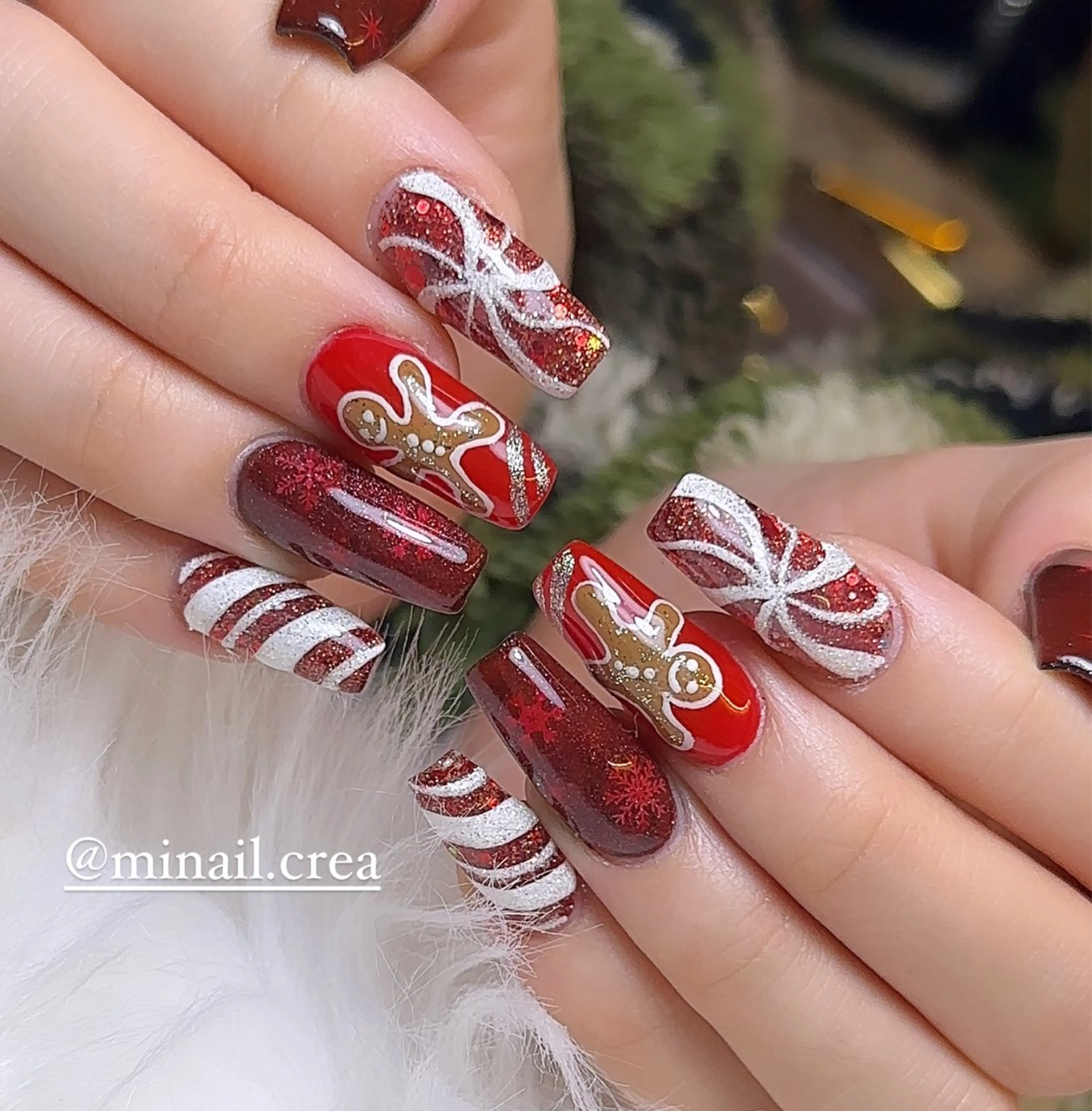 ネイル キラキラネイル ロングネイル スカルプネイル 冬ネイル クリスマス ハンドネイル CRéA　-private nailsalon-所属・CReA nailのネイルデザイン