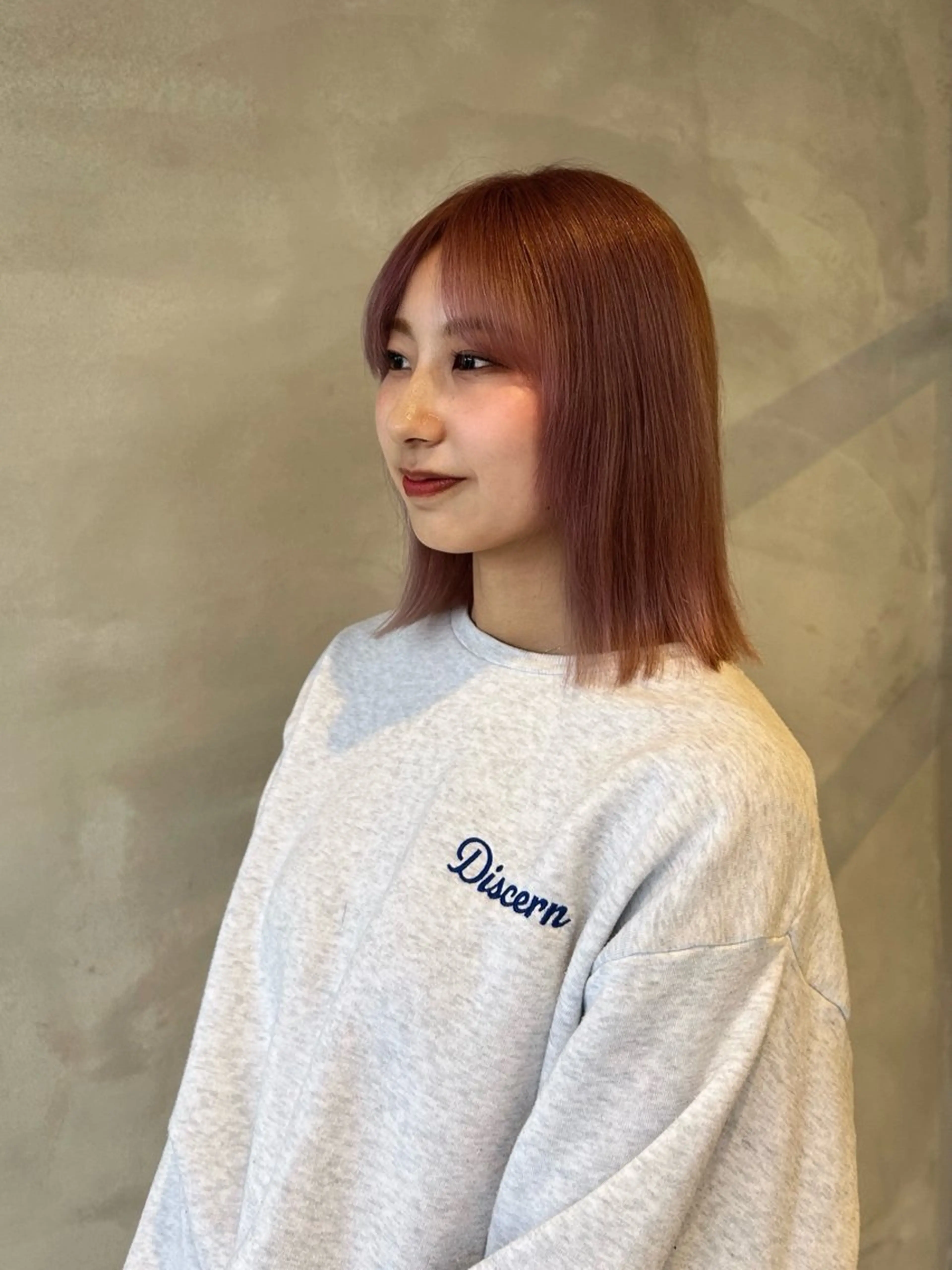 ミディアム カラー ベージュカラー オレンジ ピンクカラー hale所属・hale airiのヘアスタイル