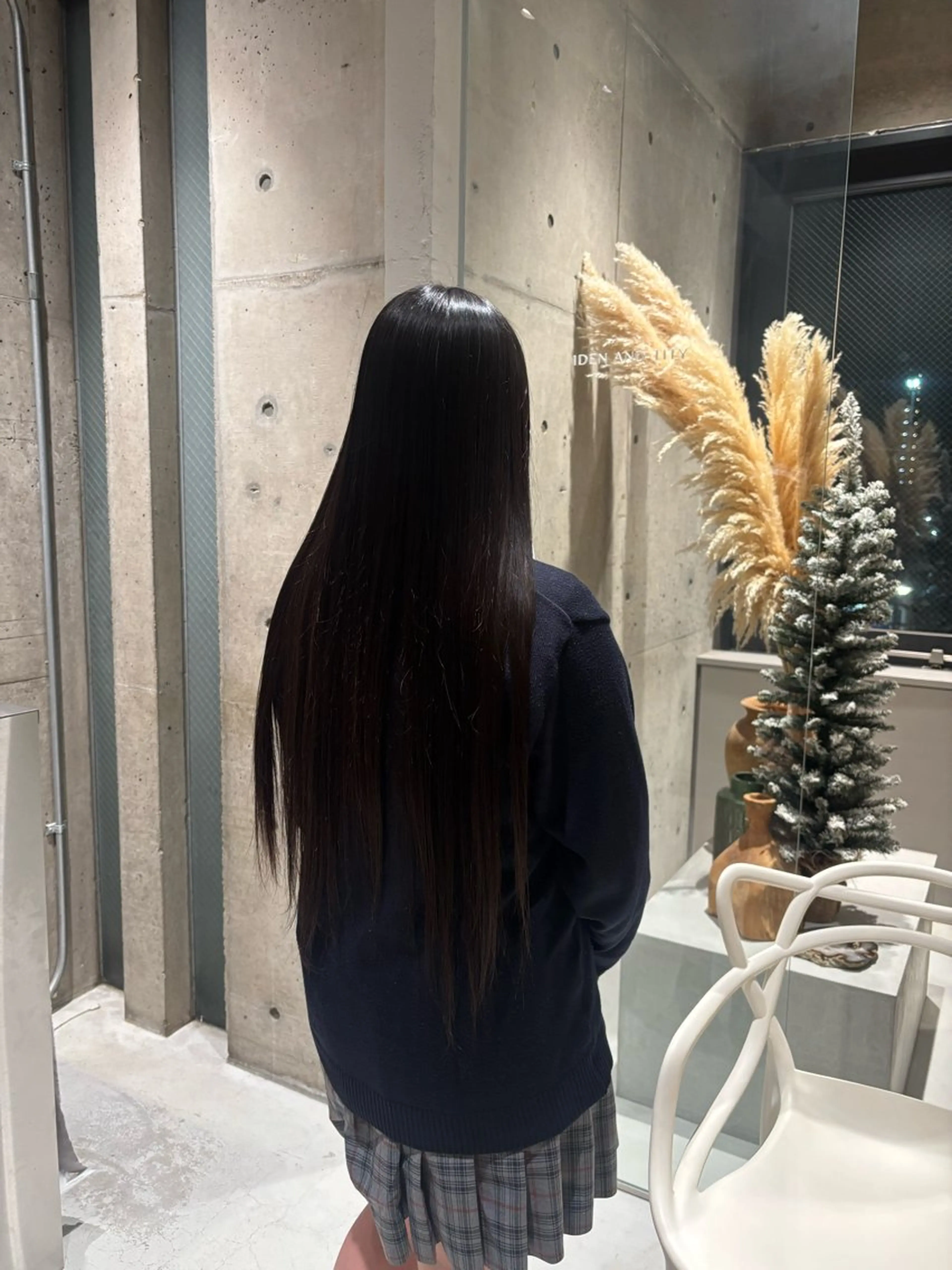 ロング 縮毛矯正 艶髪🫧 Suzunaのヘアスタイル