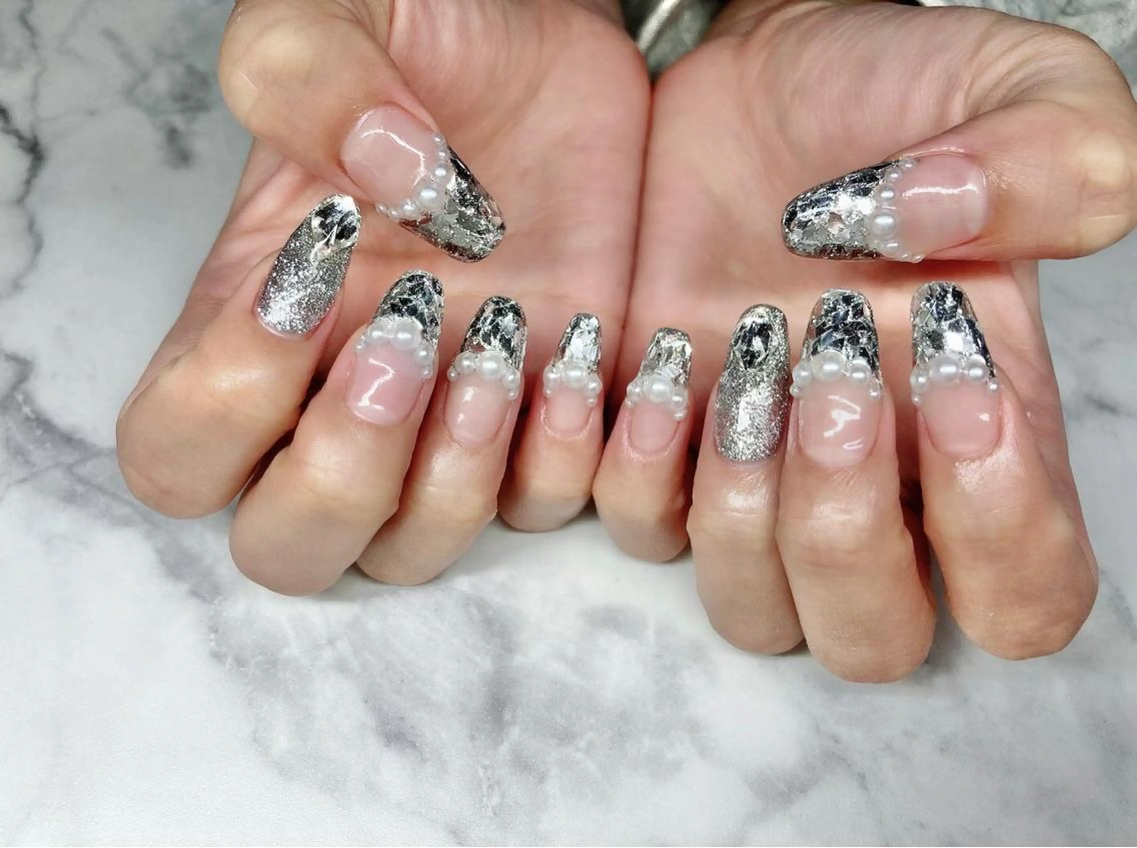 ネイル フレンチネイル ジェルネイル ラメ(グリッター) ニュアンスネイル パラジェル ハンドネイル Nail&eye Belire 新宿のネイルデザイン