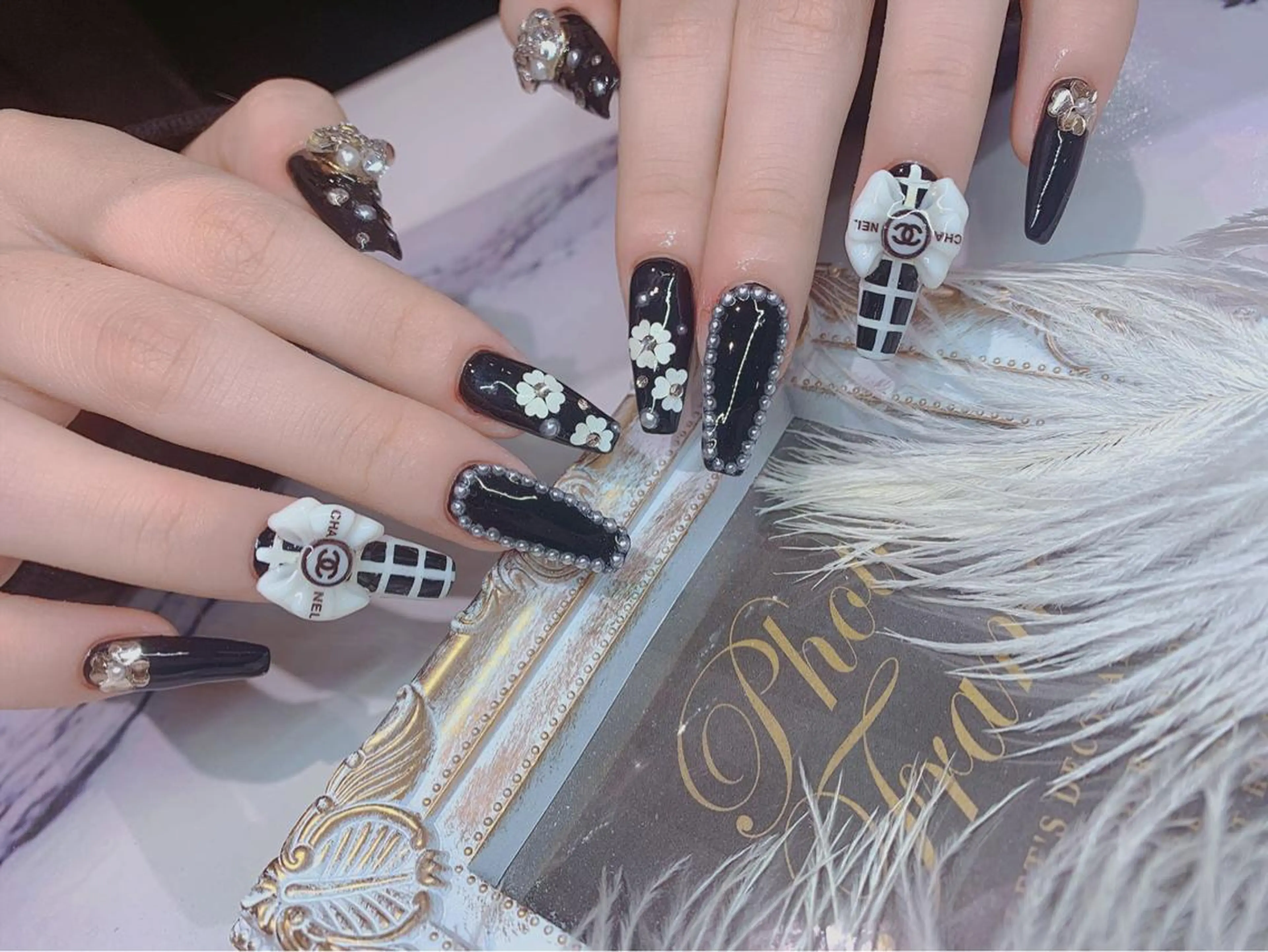 ネイル リボン 長さだし専門店 M2　rikaのネイルデザイン