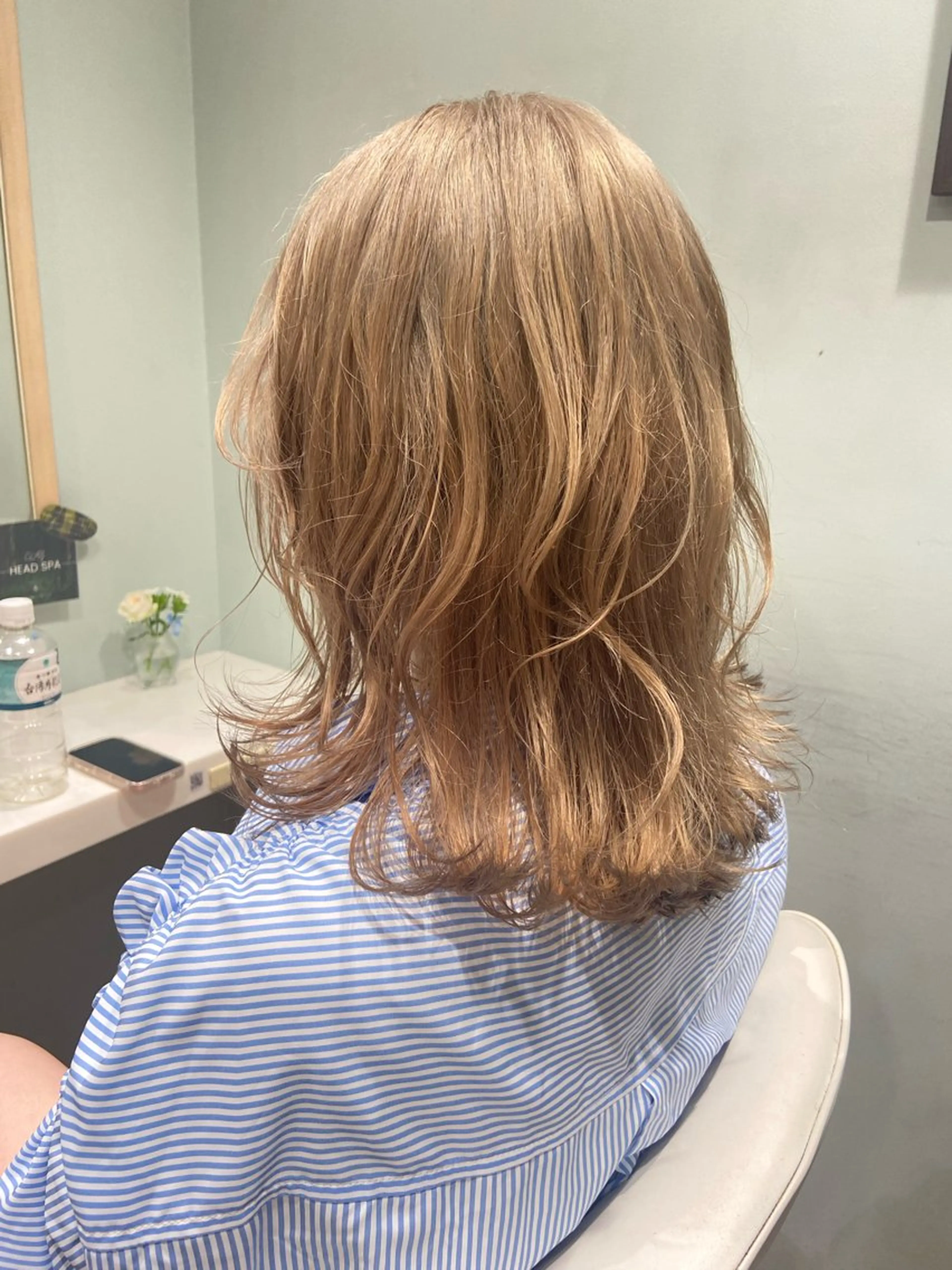 セミロング レイヤーカット atelier doux dimanche（アトリエ・ドゥー・ディマンシュ）所属・Fukamiレイヤー 透明感カラーのヘアスタイル