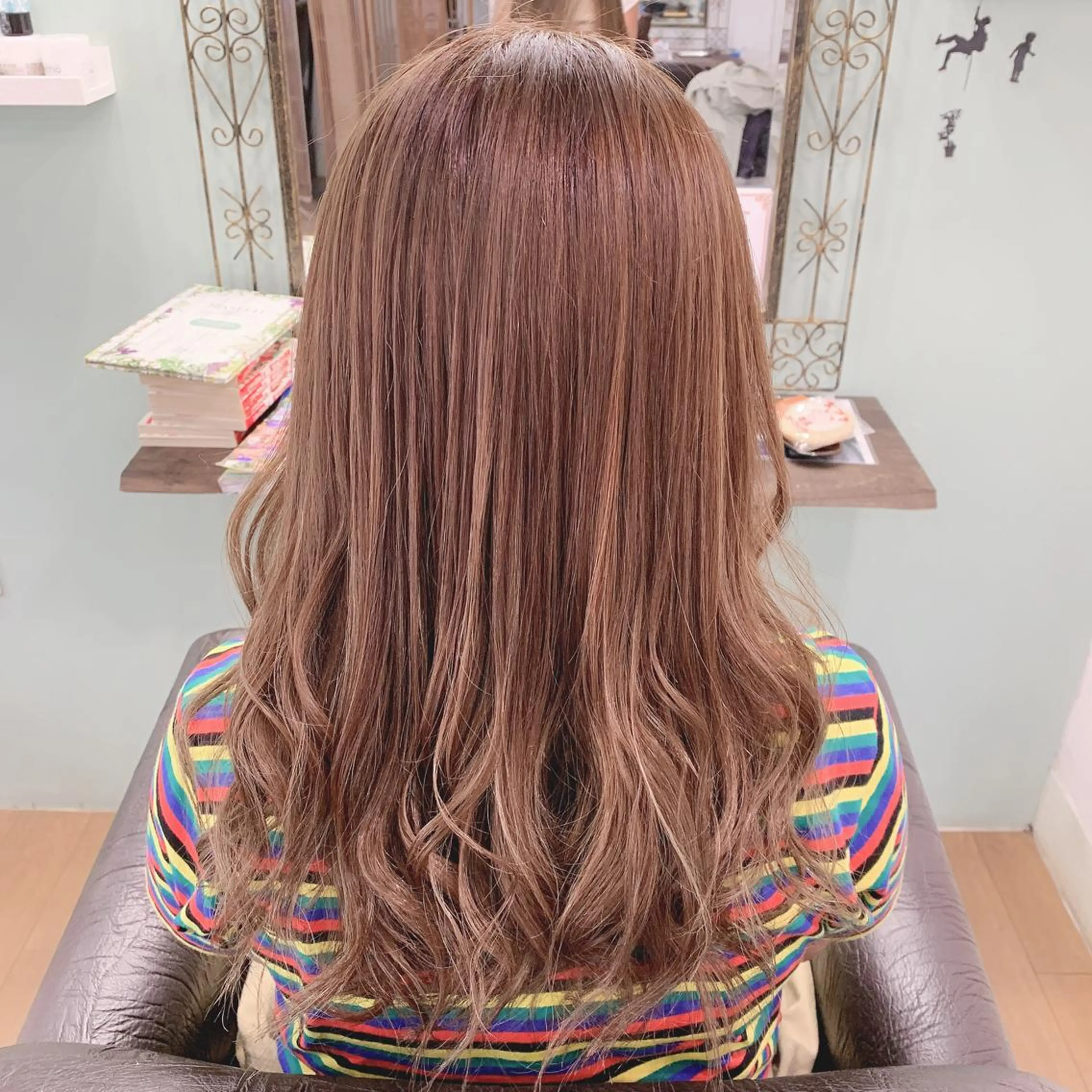 【⭐️当店おススメ⭐️】ケアブリーチ&オンカラー & 髪質見極トリートメント(ハイライトグラデーション可)の写真