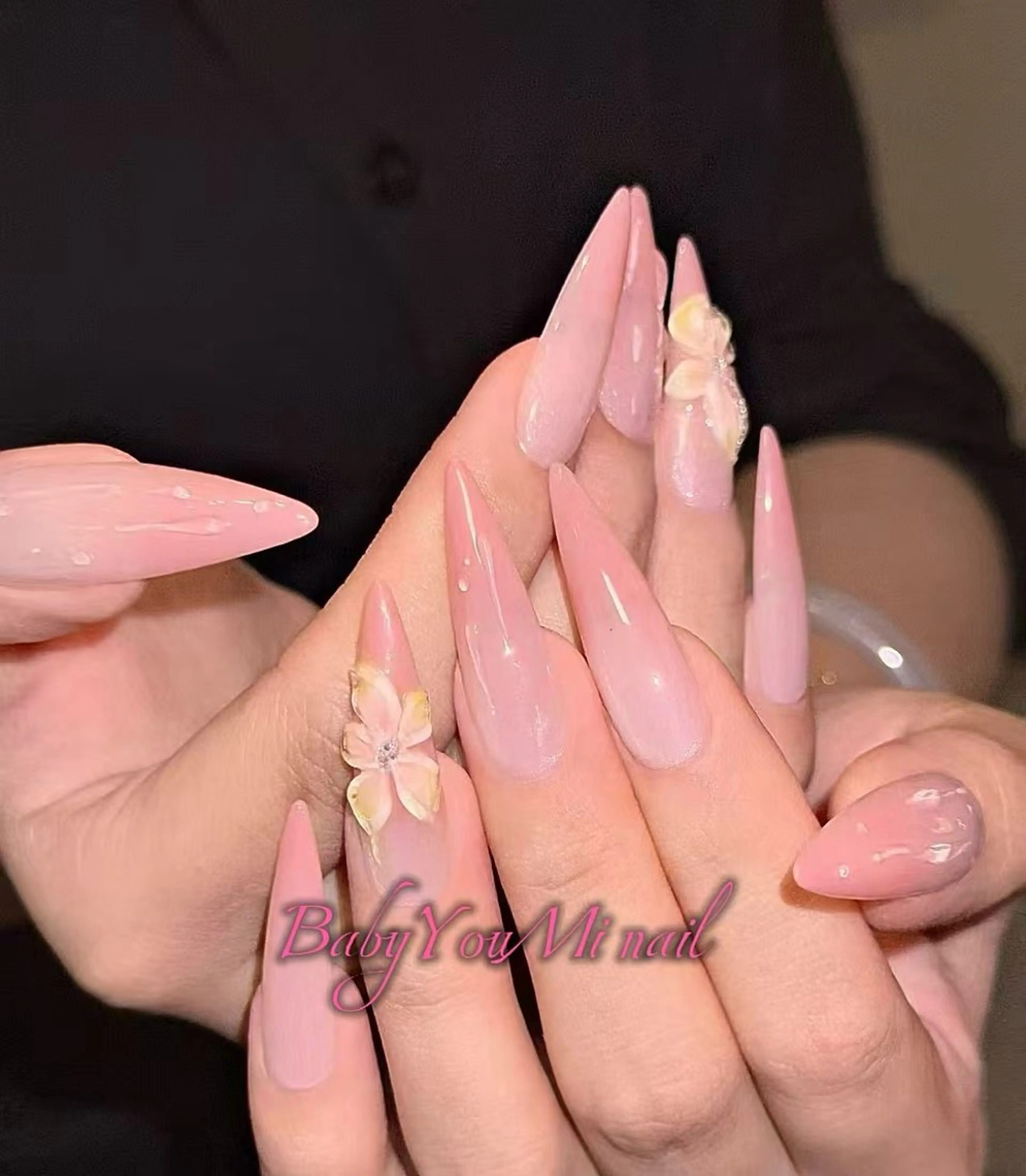 ネイル オーロラネイル フラワーネイル フットネイル フレンチネイル ジェルネイル ハンドネイル BabyYouMi nailのネイルデザイン