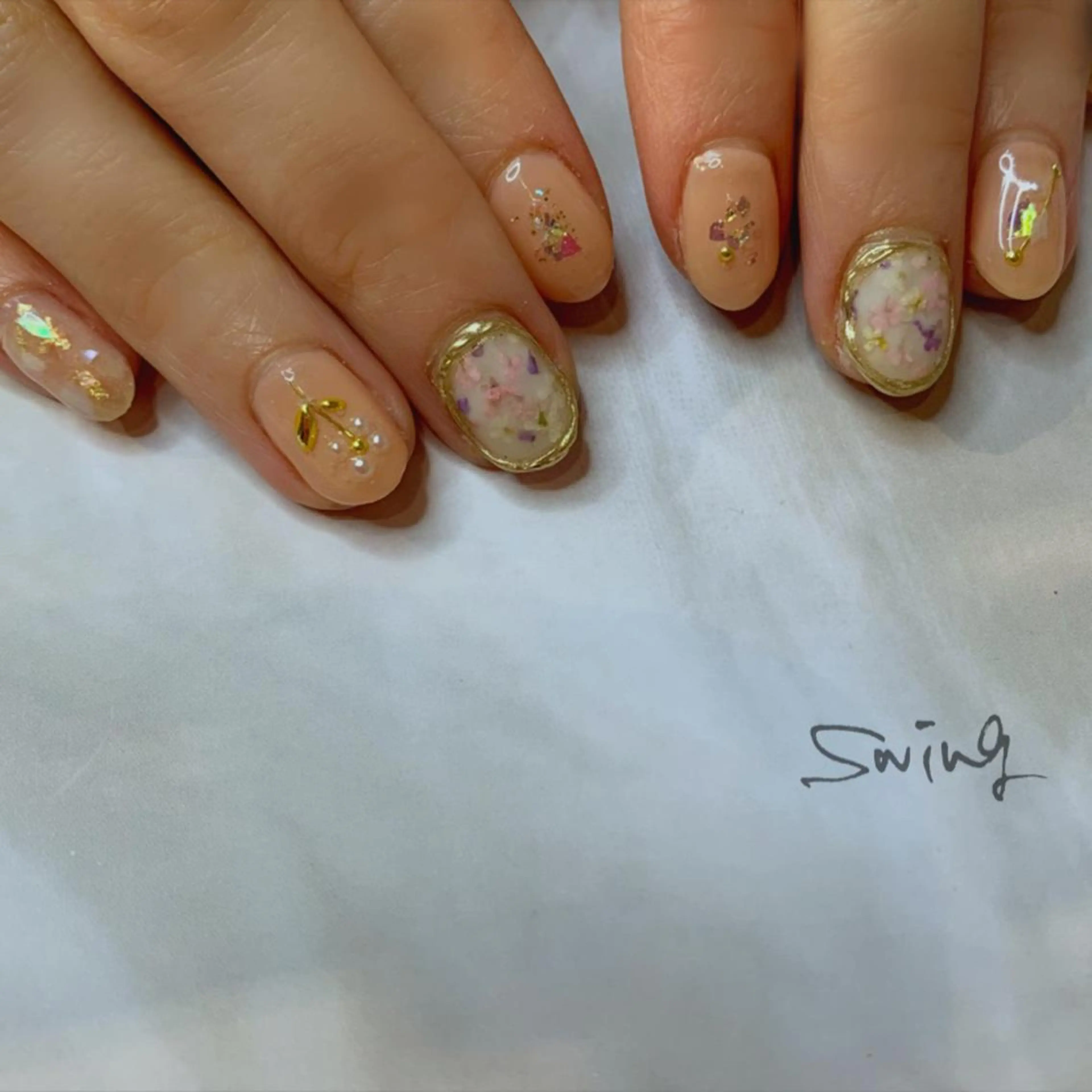 ネイル ニュアンスネイル 春ネイル SWING Nail Salon所属・Yoshida Takakoのネイルデザイン