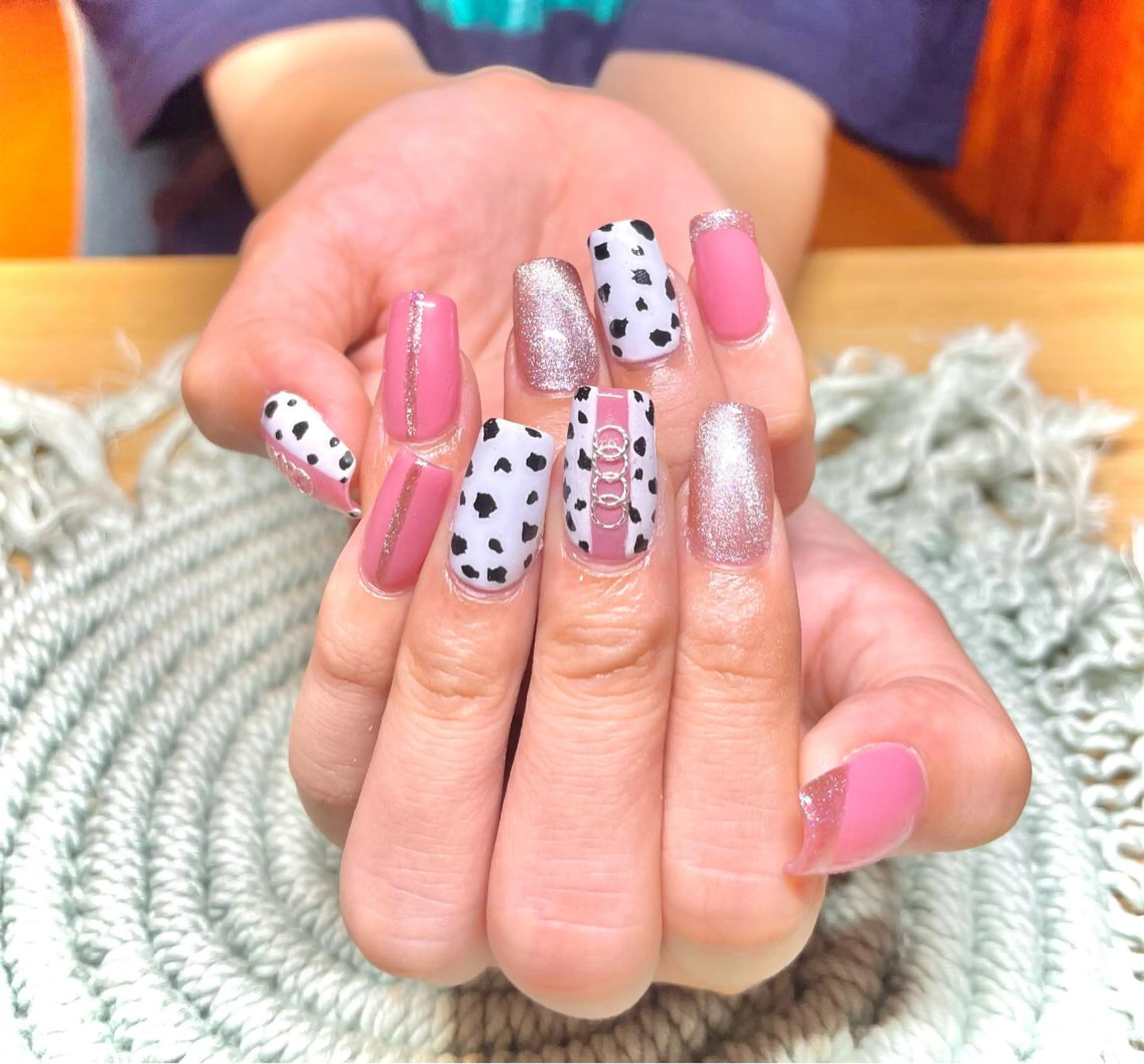 セミロング ハンドネイル GG houseのネイルデザイン