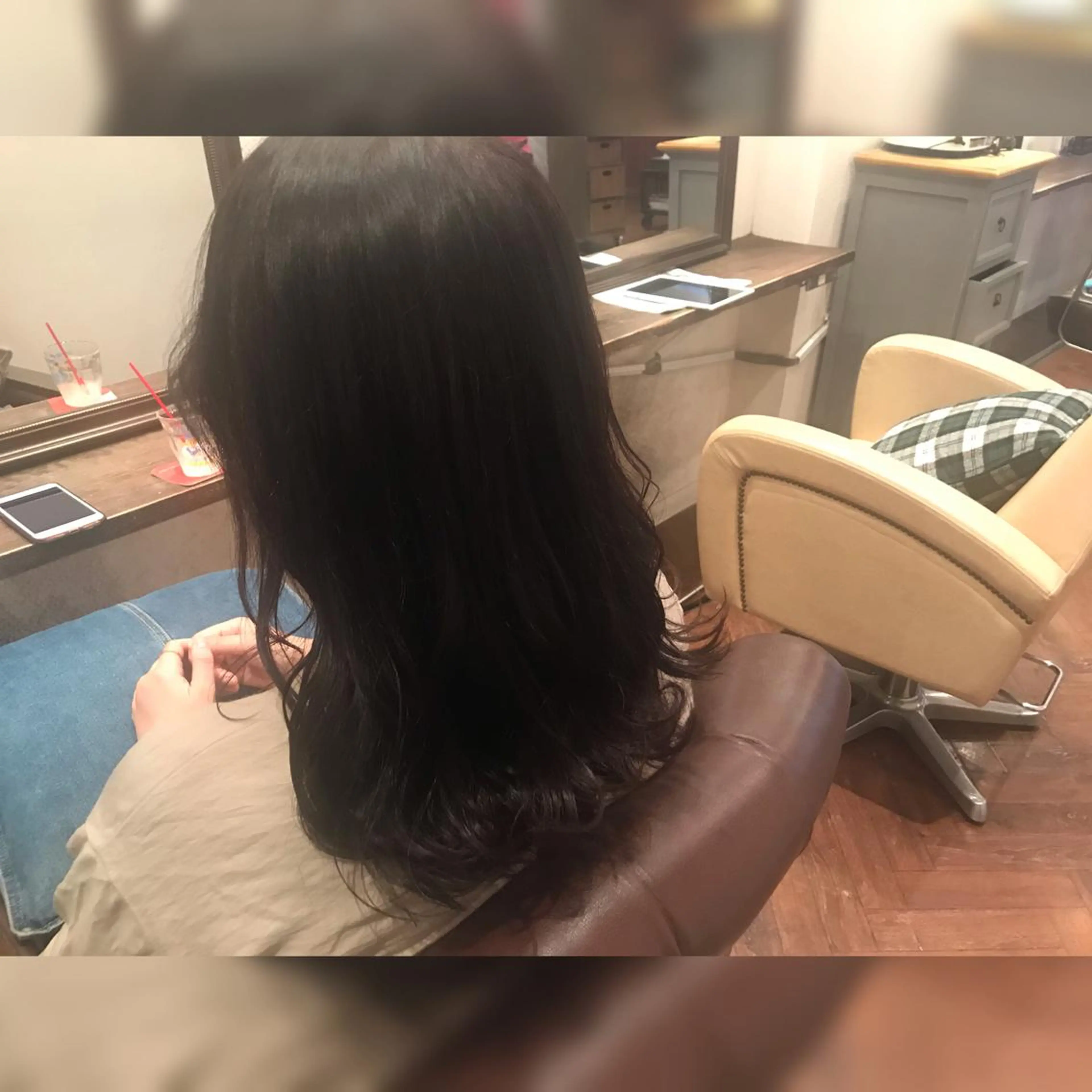 ロング カラー グレージュ マイ 【川口】のヘアスタイル