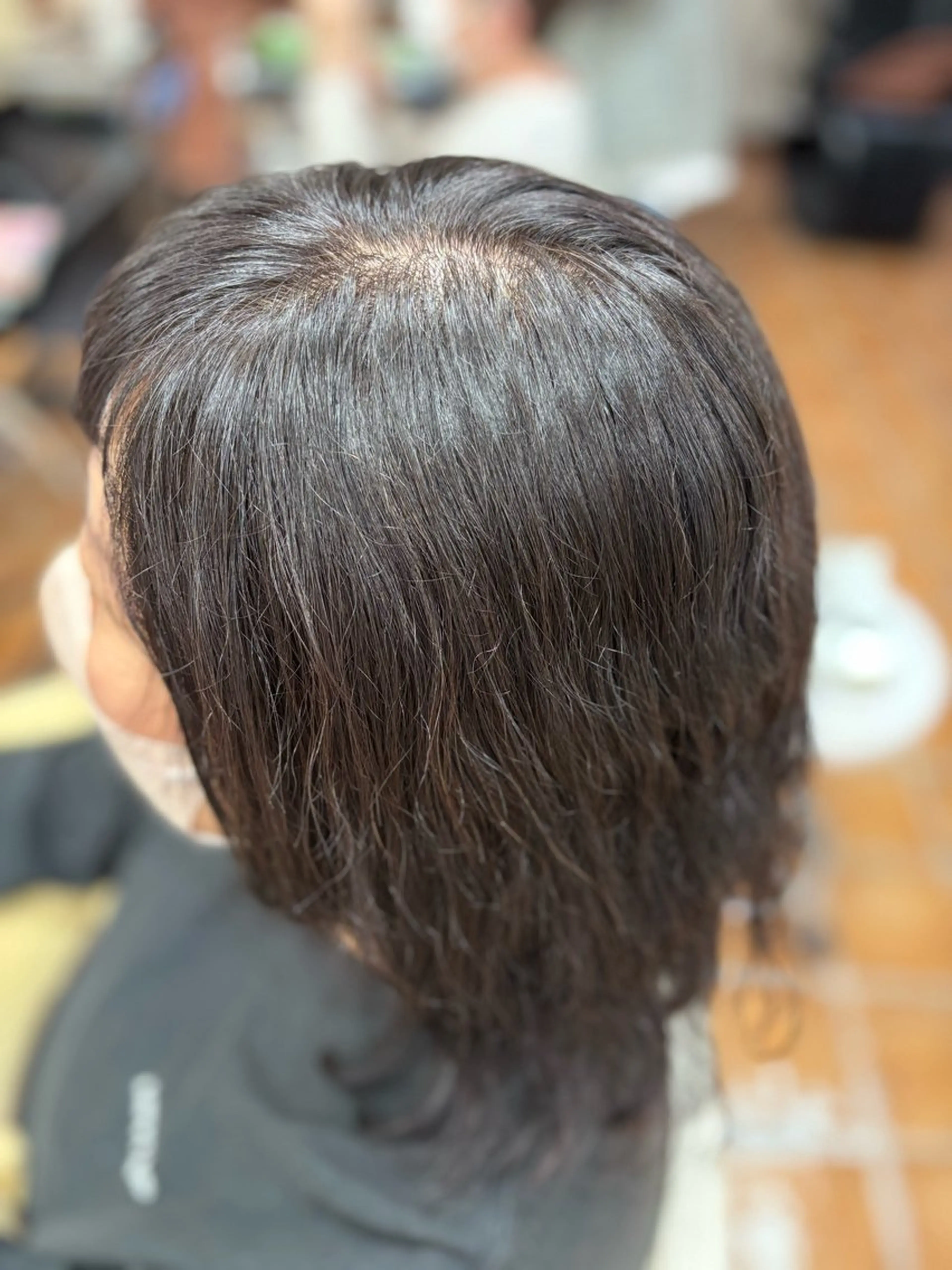 ミディアム カラー 岡崎 美紀のヘアスタイル