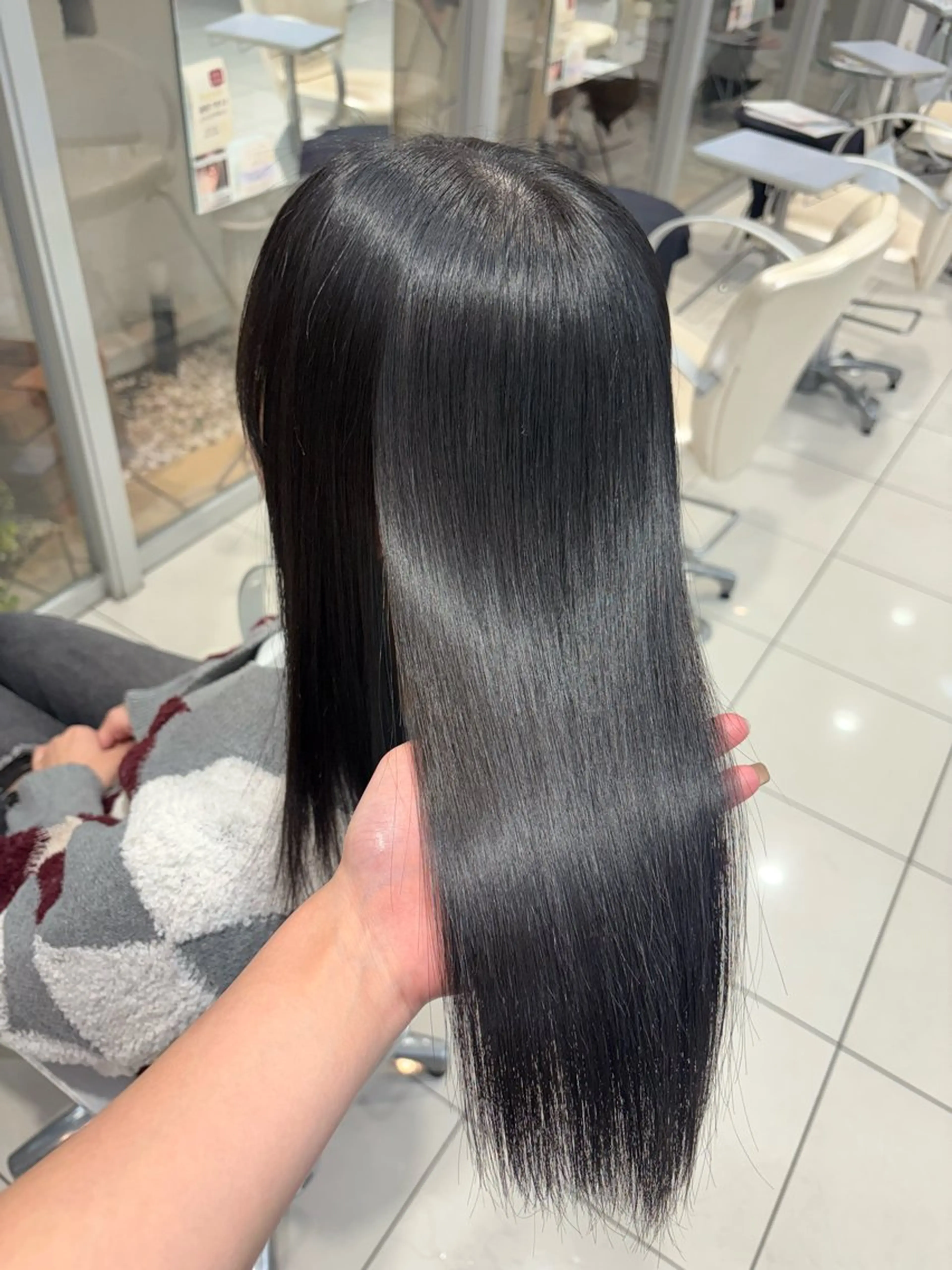 セミロング カラー ヘアカラー トリートメント 盛れる韓国ヘア🩰/ 透明感カラー/華のヘアスタイル